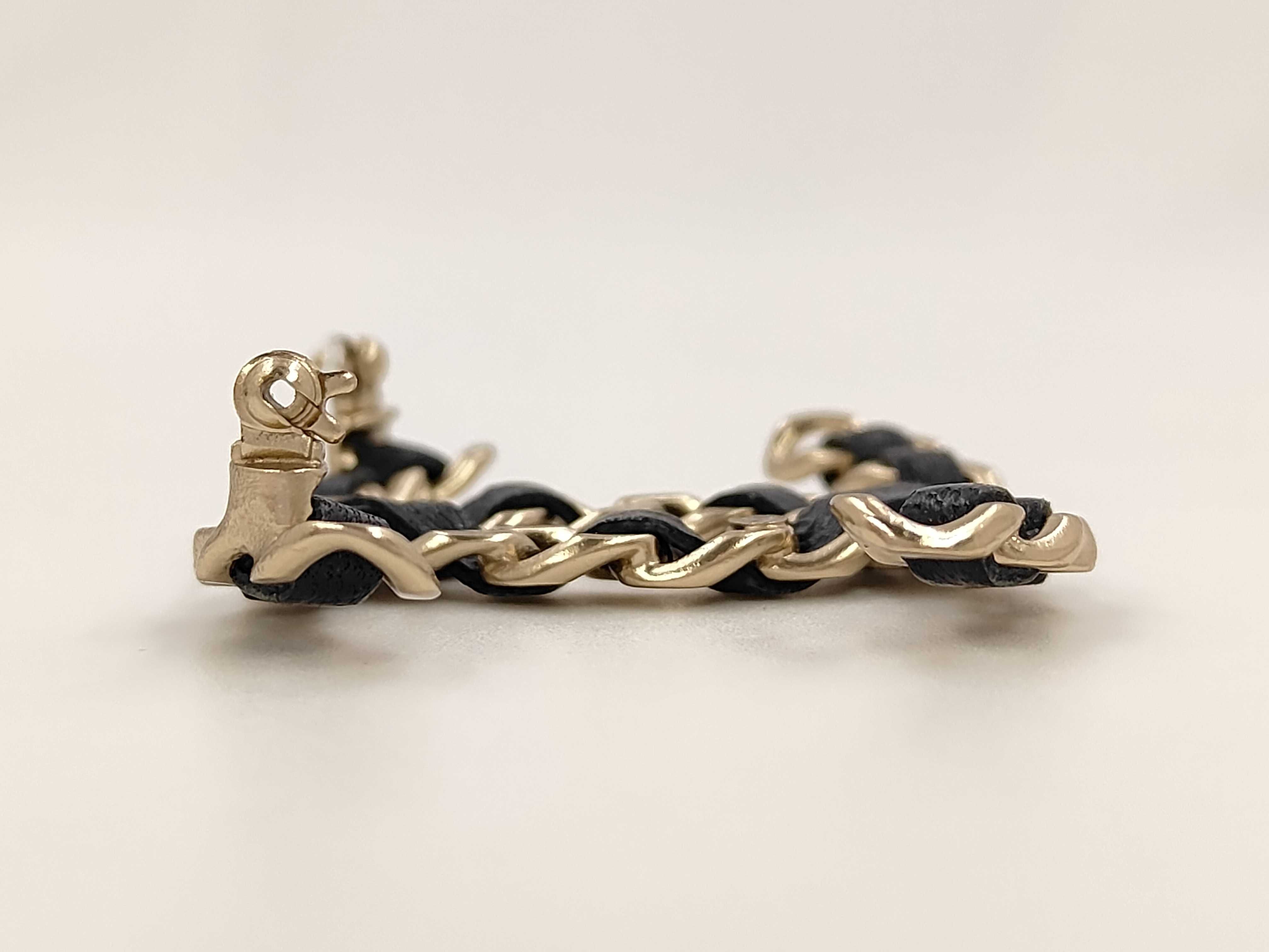 Coco Mark Leather B19 V Brooch — view 3
