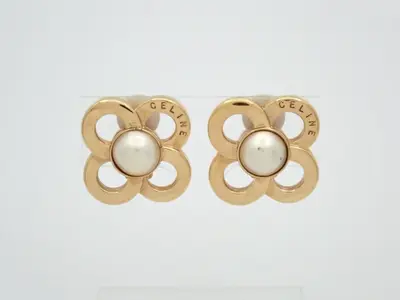 Logo, flower motif, faux pearls