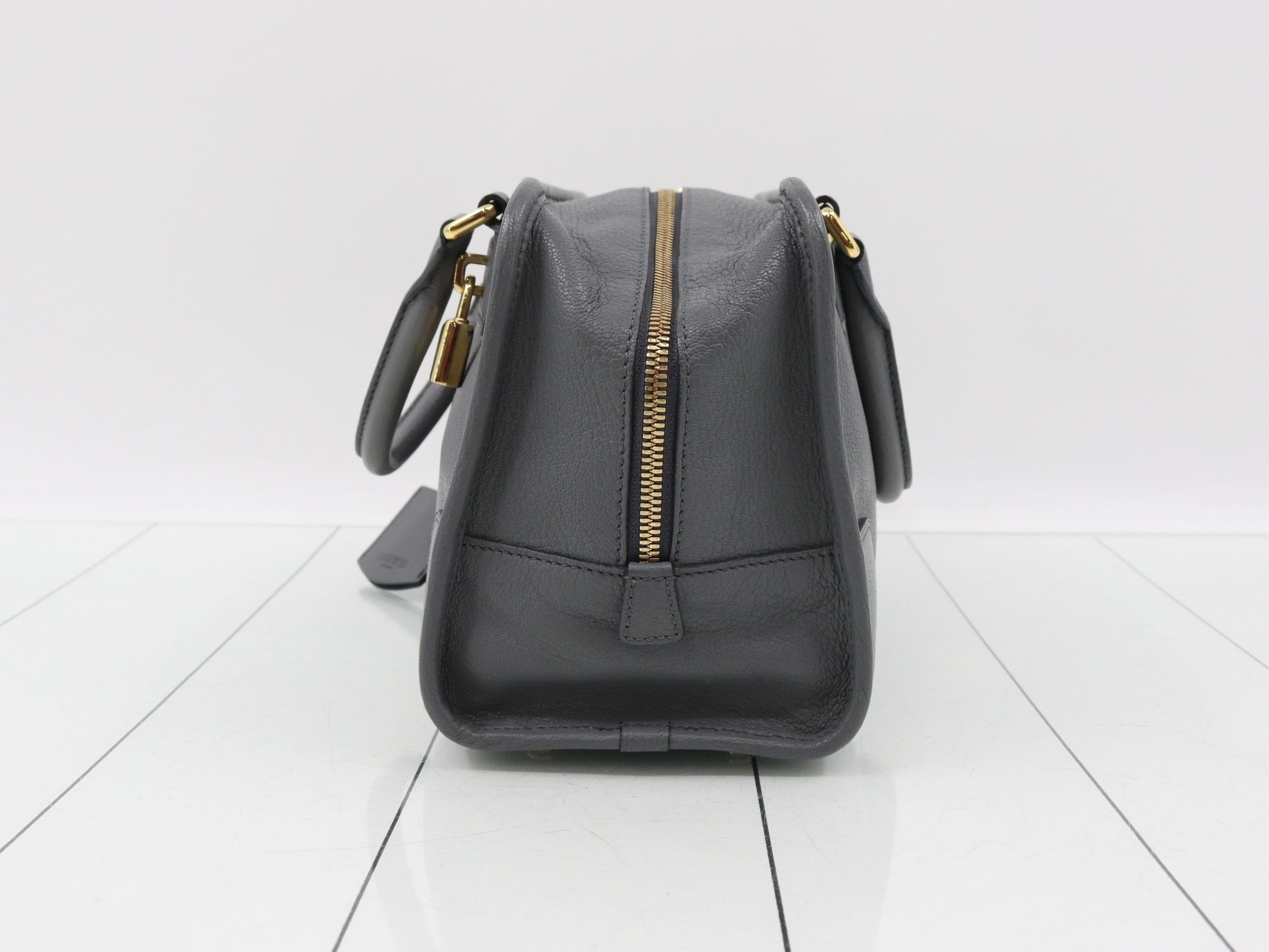 handbag — view 3