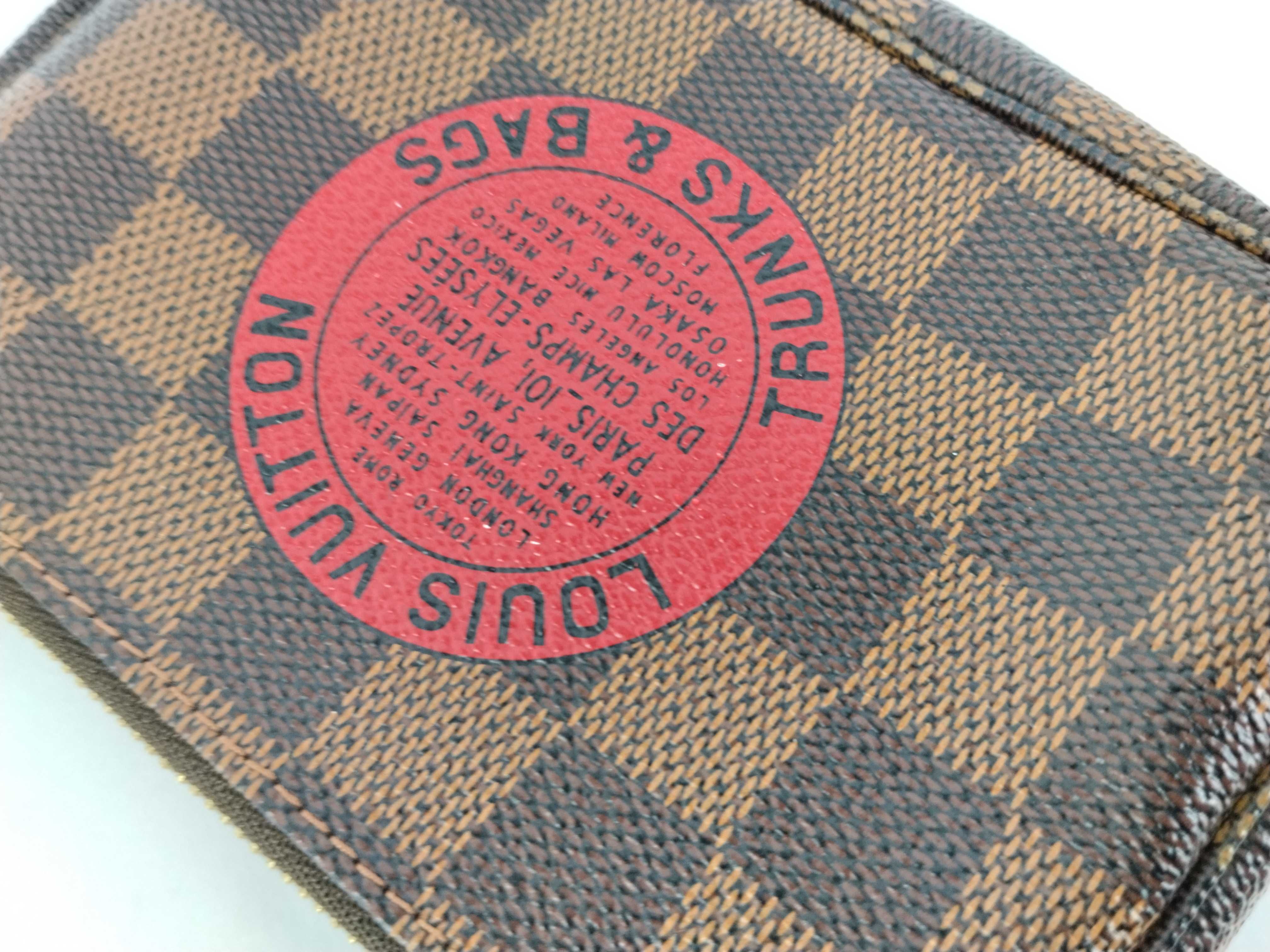 Damier Mini Pochette Accessoires N58011 Pouch — view 11
