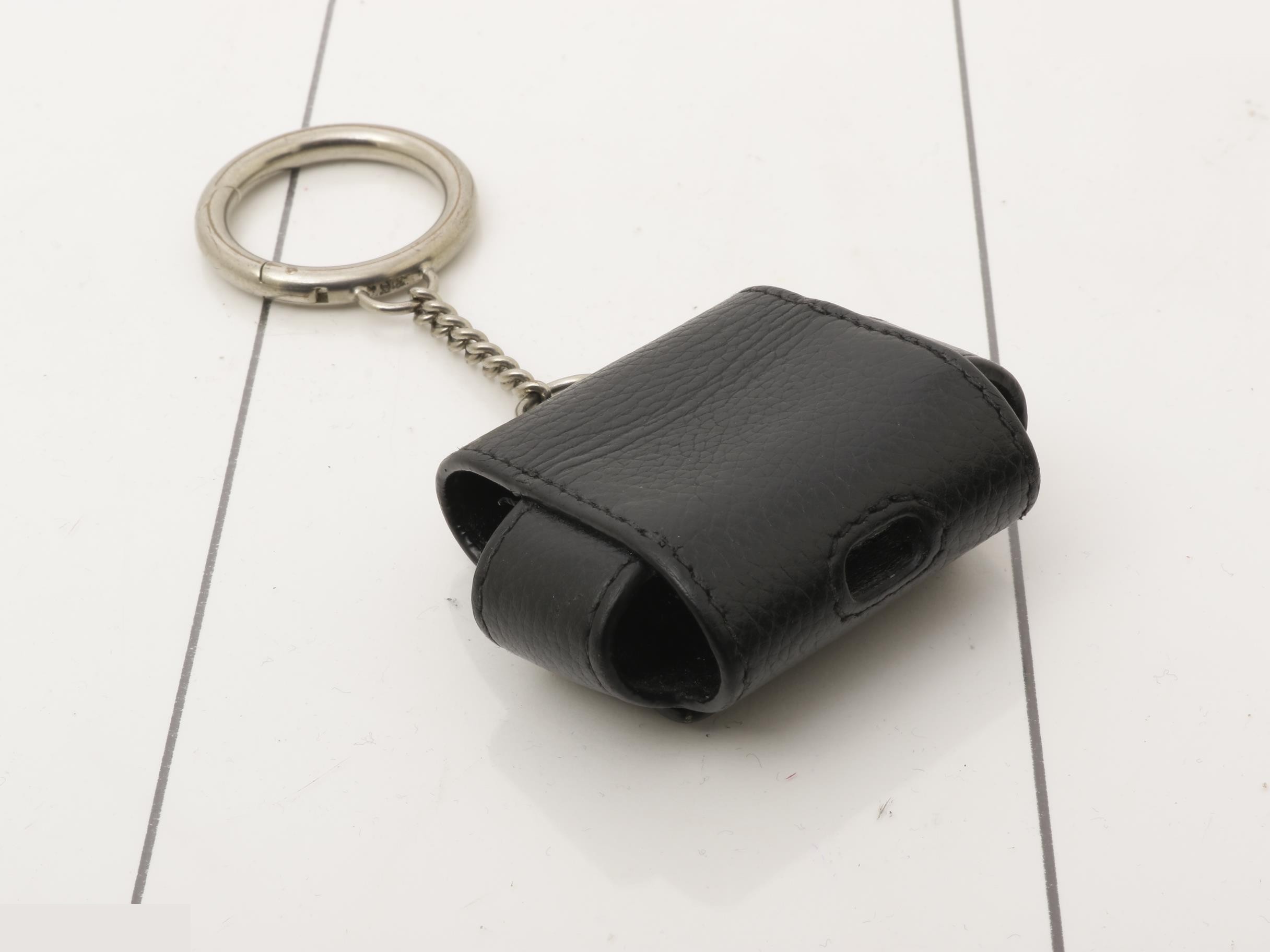 AirPods case — view 2