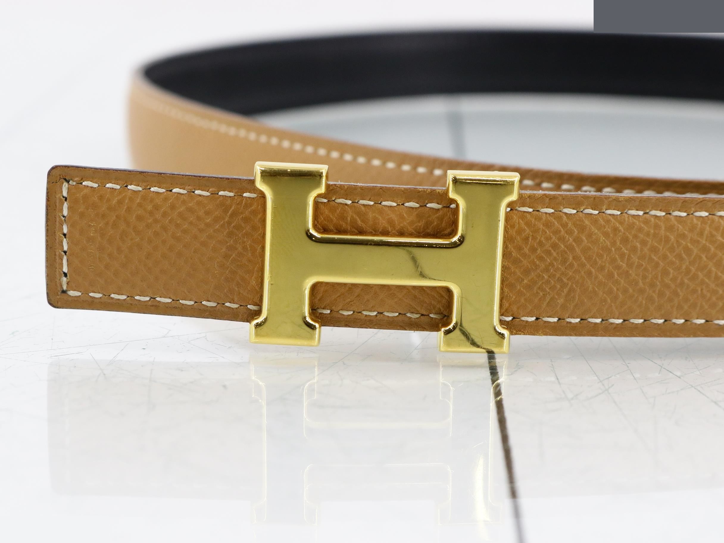 Reversible Camel Black Mini Constance — view 3