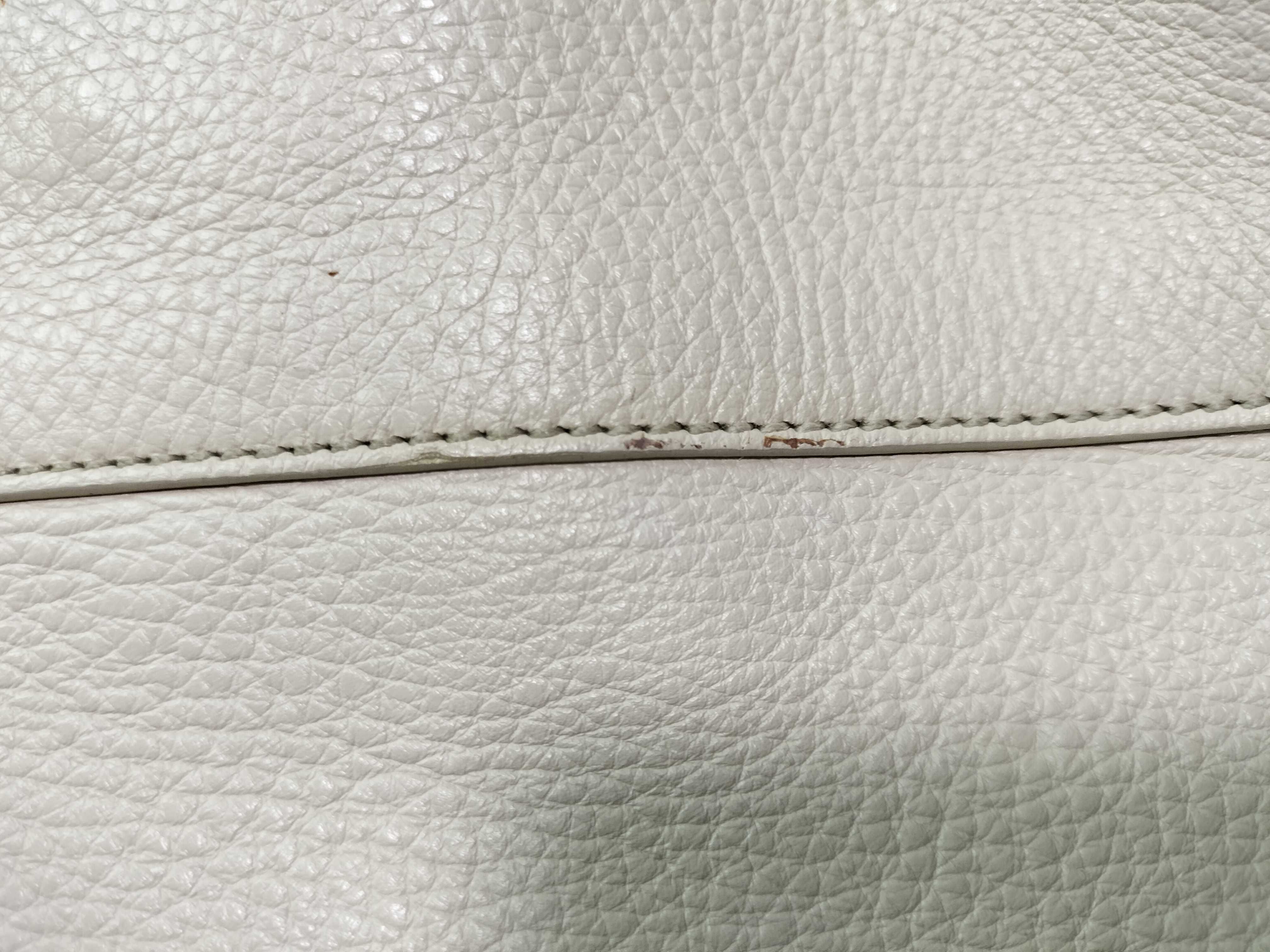 BR2248 Leather One-Shoulder Bag, Ivory, with Guarantee Card, Name Tag, and Dust Bag. — view 13