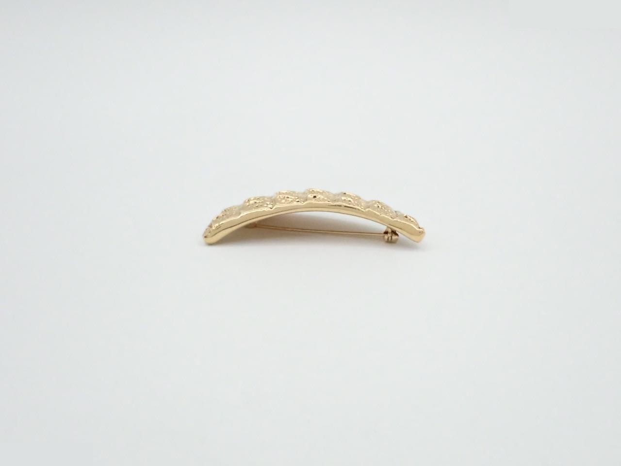 brooch — view 3