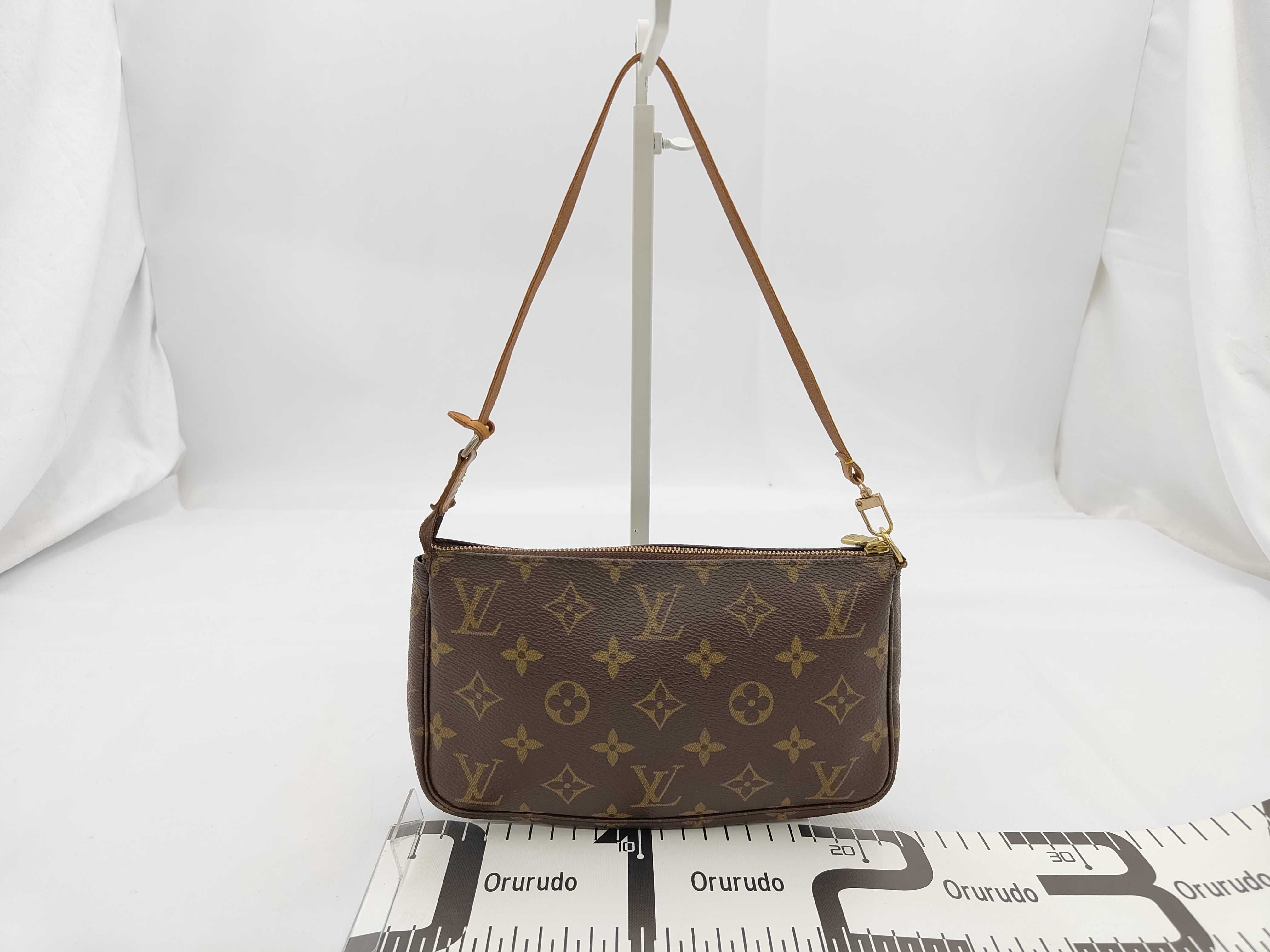 Monogram Louis Vuitton Monogram Accessoires VI0022 Handbag — view 2
