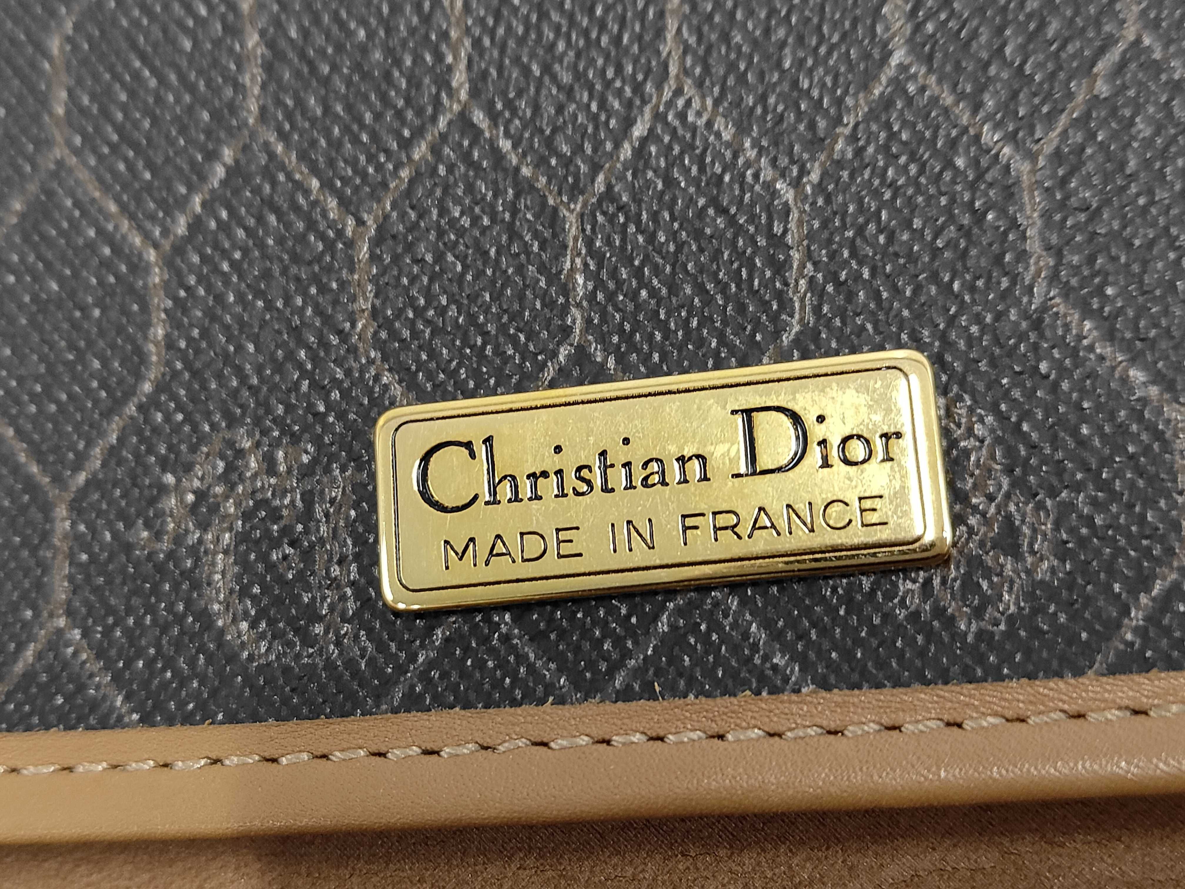 Christian Honeycomb PVC Chain Shoulder Bag — view 9