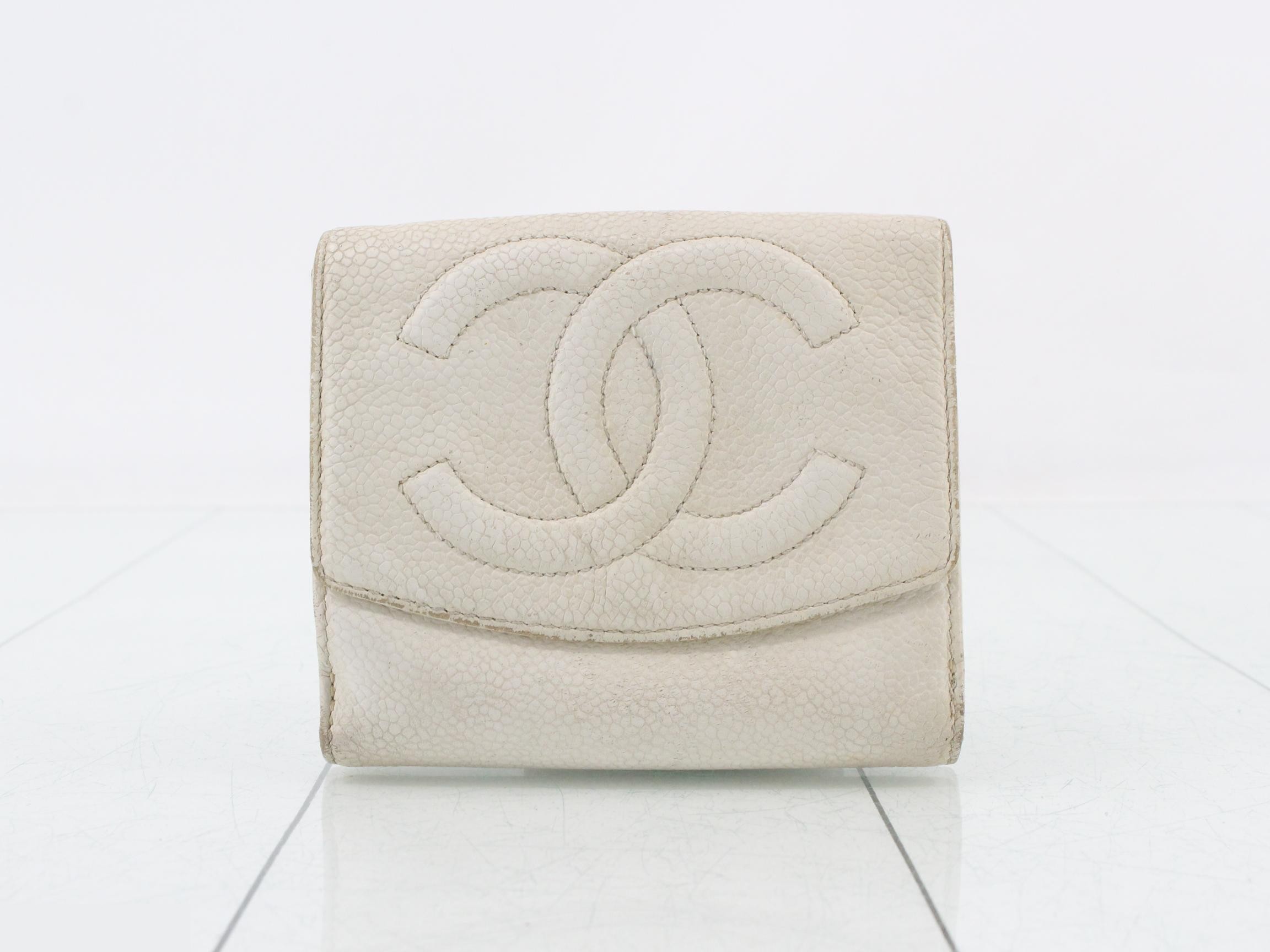 Caviar leather bi-fold wallet with Coco mark