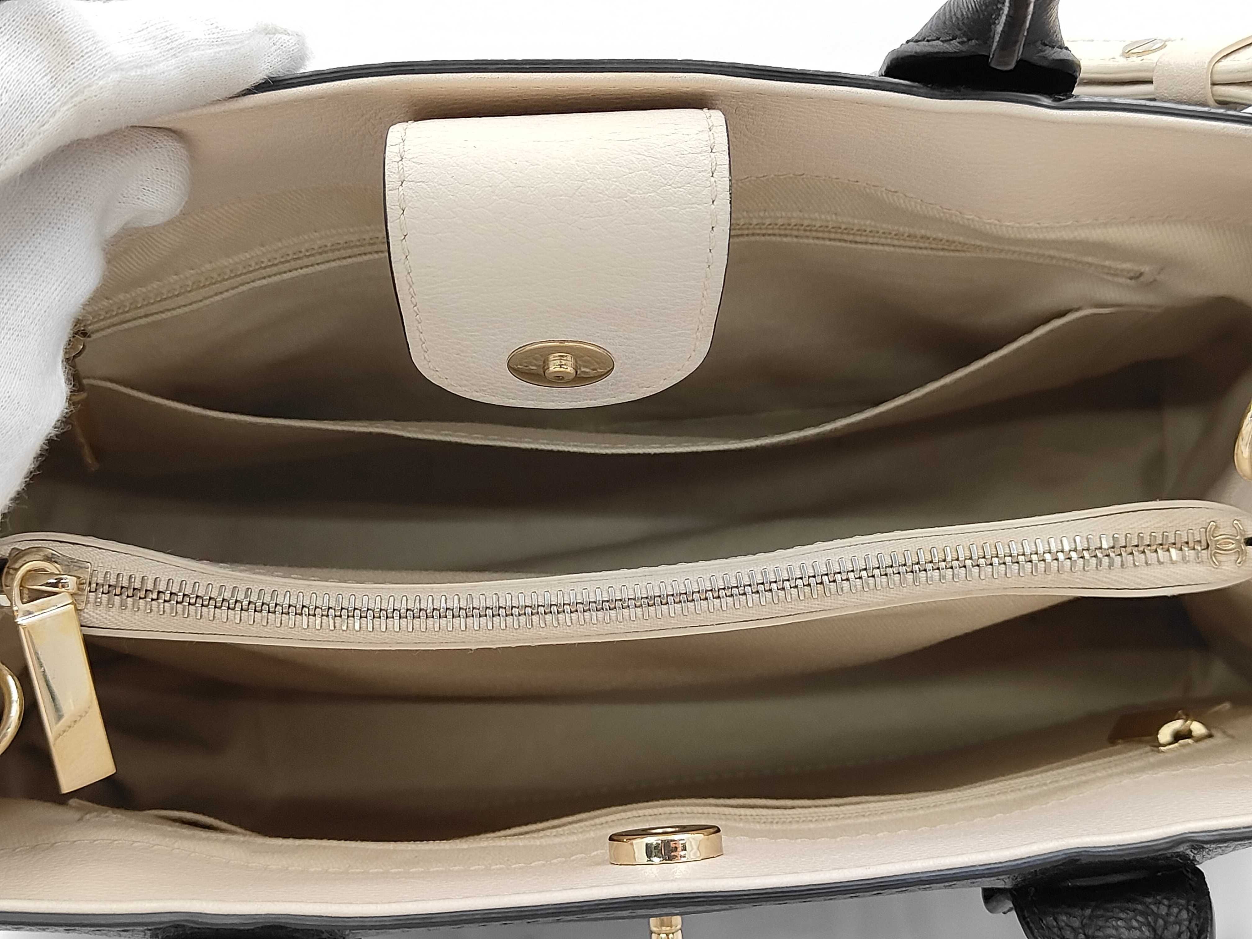 Executive Caviar Skin Black Gold Hardware 24002601 2-Way Handbag — view 11