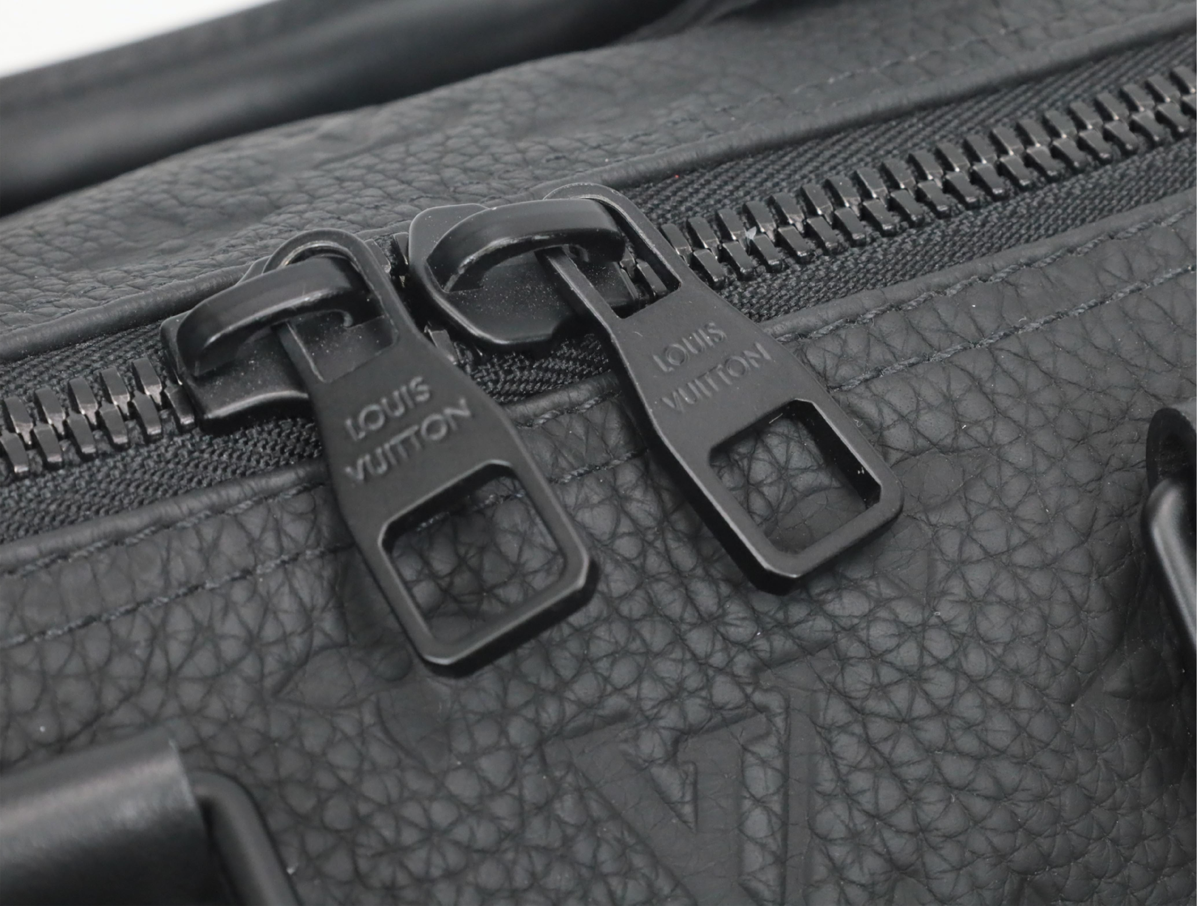 Taurillon Monogram Keepall Bandoulière 35 M22765 Shoulder Bag — view 11