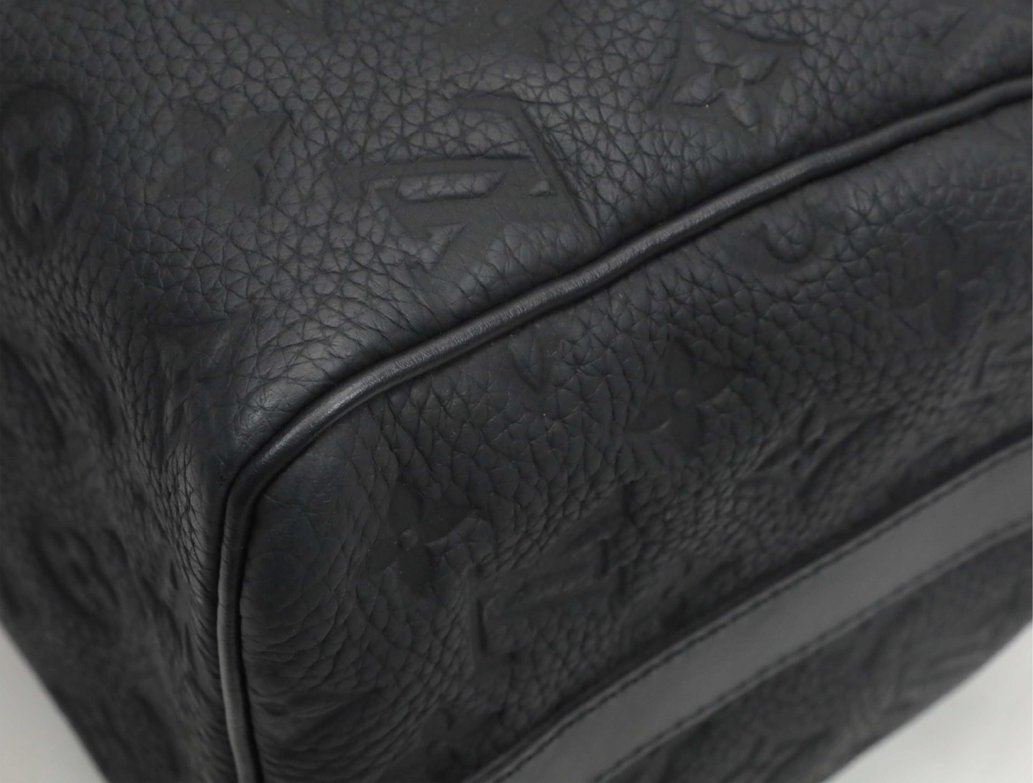 Taurillon Monogram Keepall Bandoulière 35 M22765 Shoulder Bag — view 4