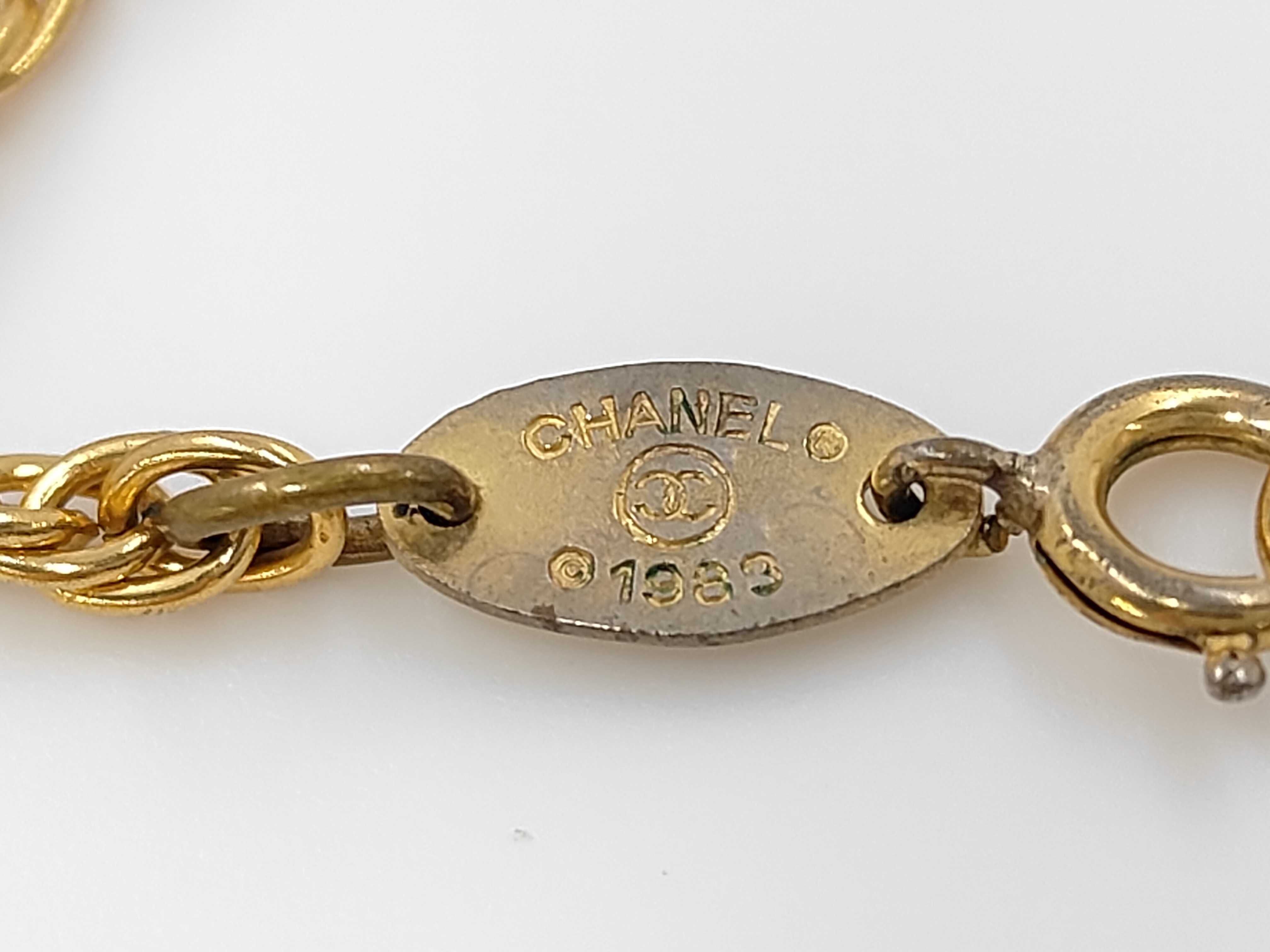 necklace — view 4