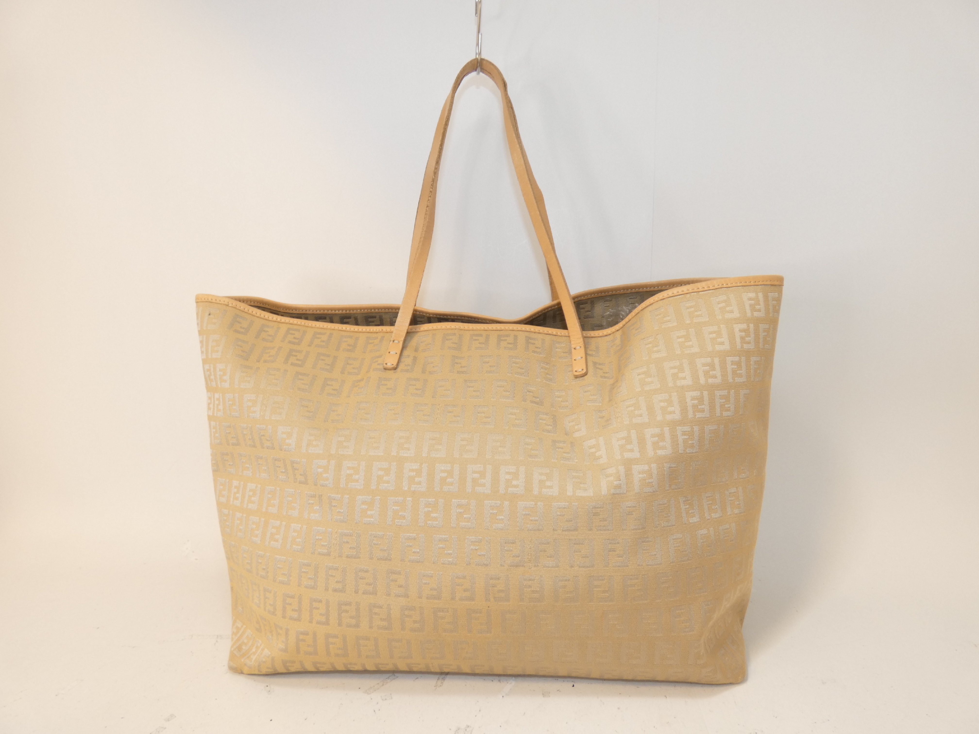 Zucchino Canvas Hand Tote Bag — view 2