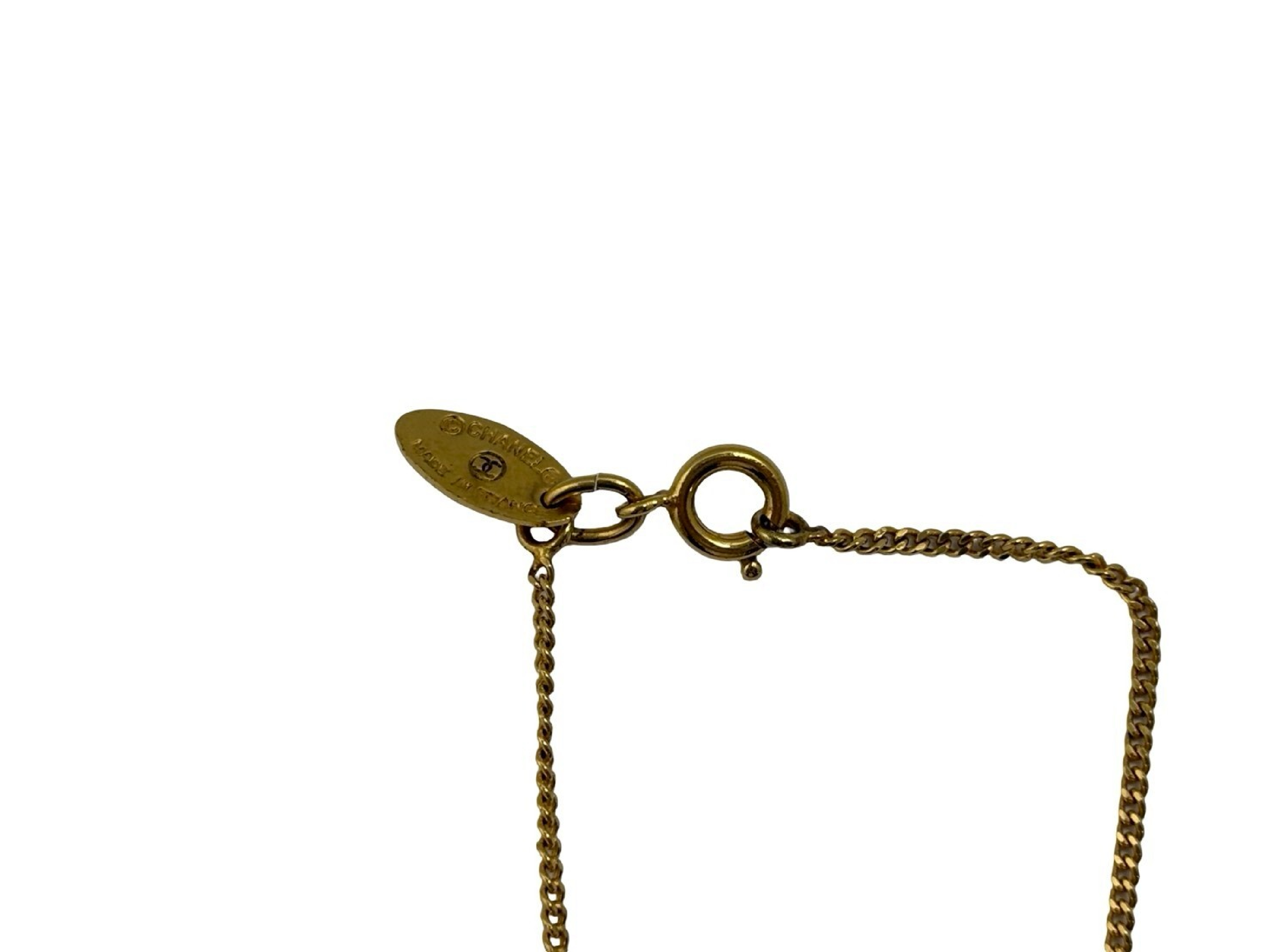 fake pearl necklace — view 6