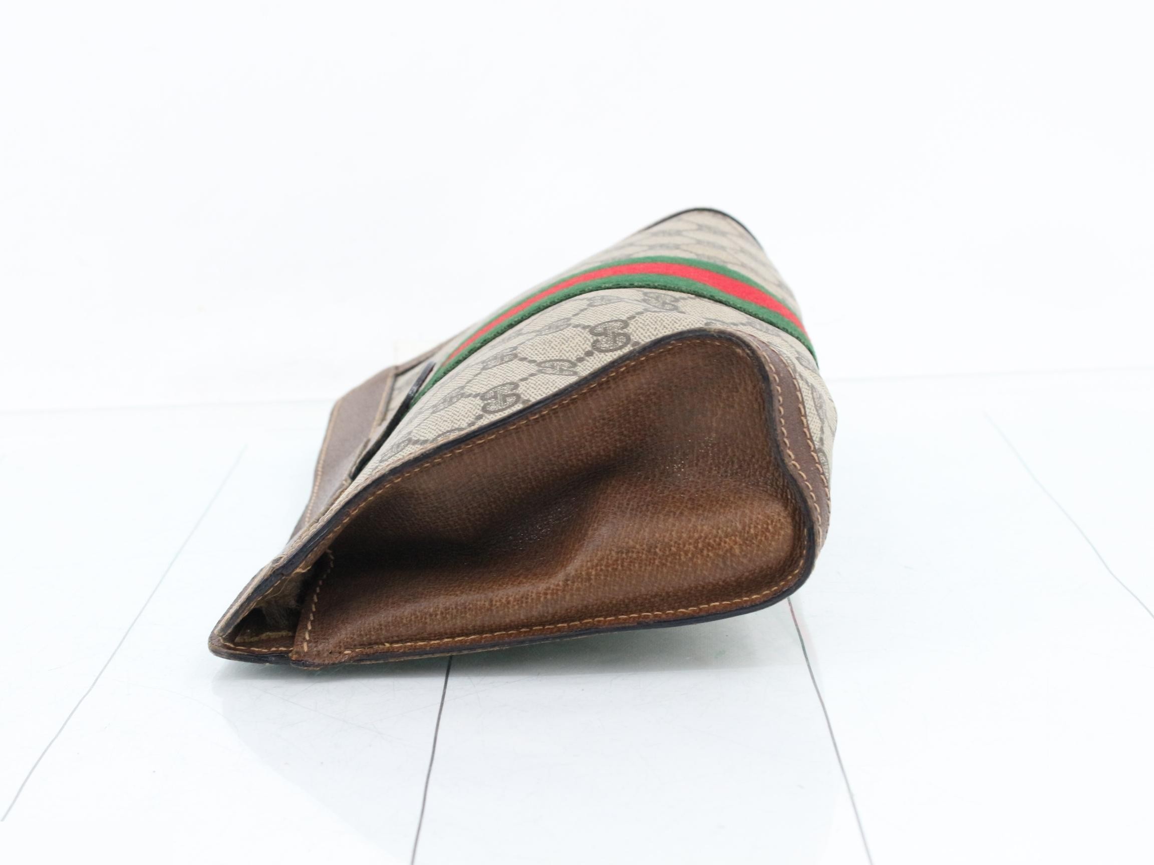 GG Supreme Clutch Bag — view 4