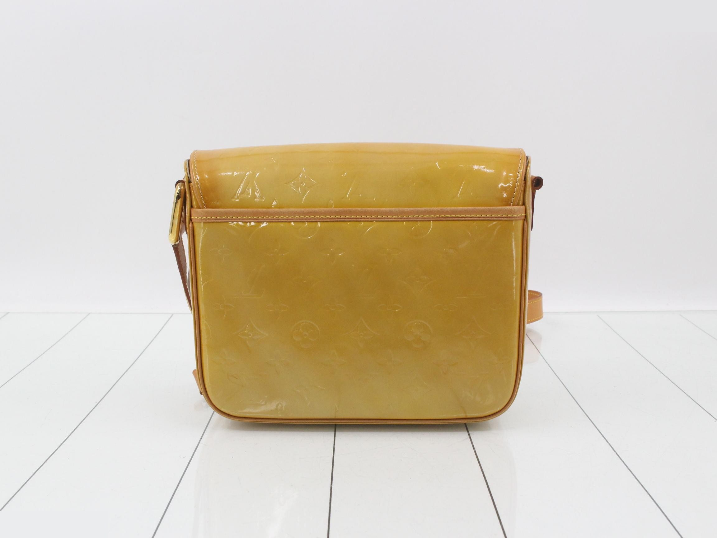 Shoulder bag, Vernis Christie — view 2