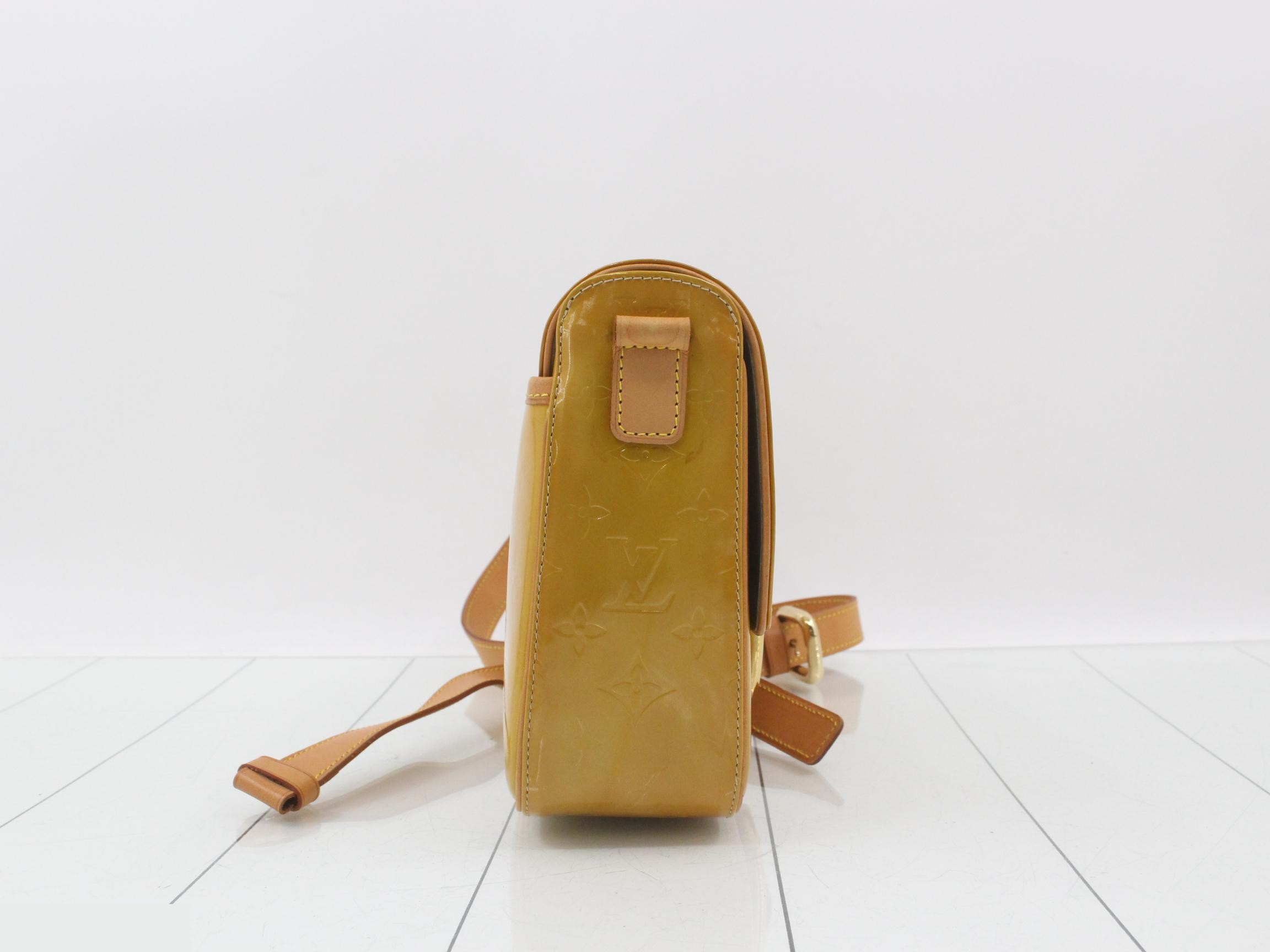 Shoulder bag, Vernis Christie — view 4