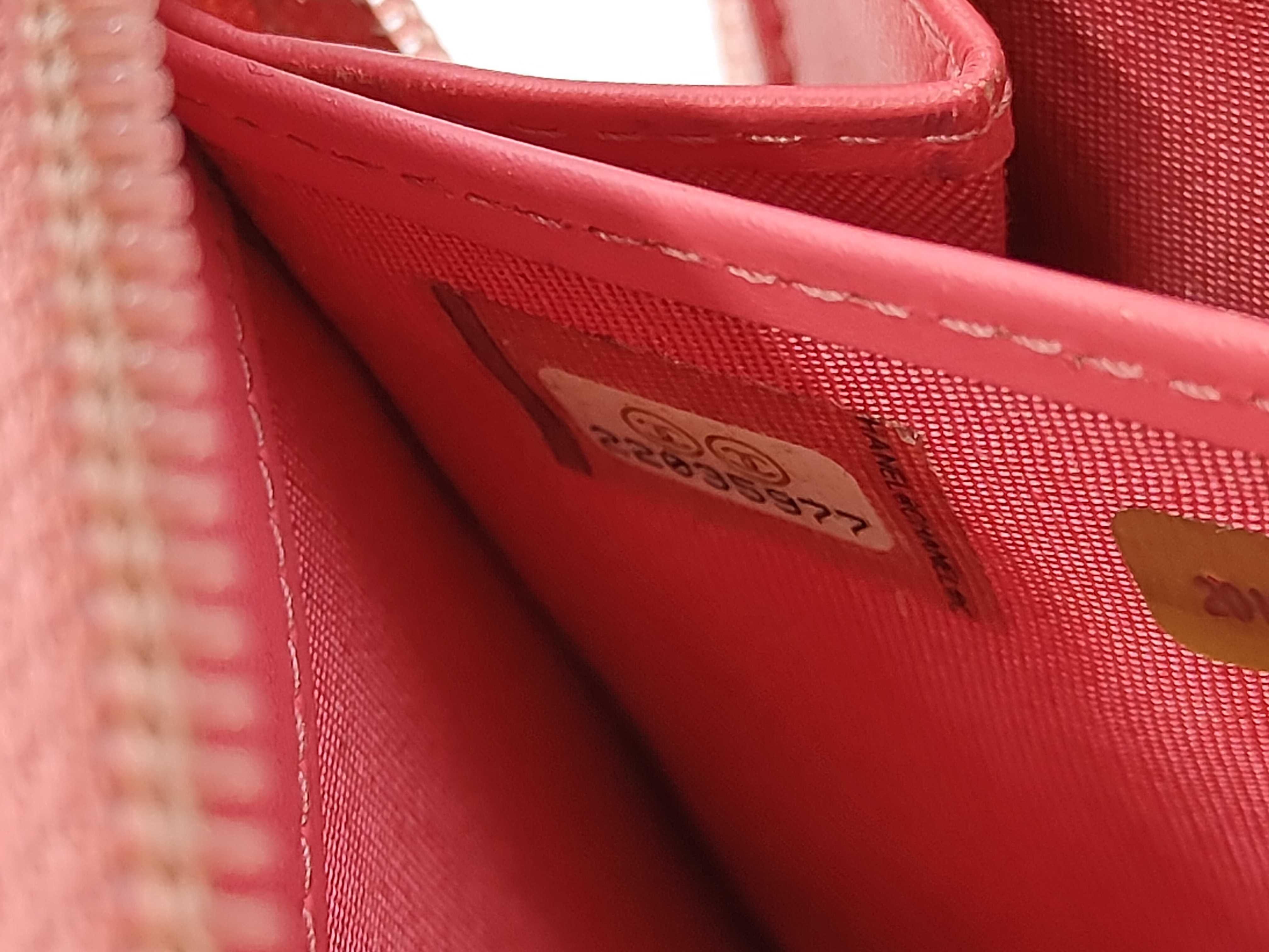 Round Zipper Caviar Leather Pink Long Wallet — view 12