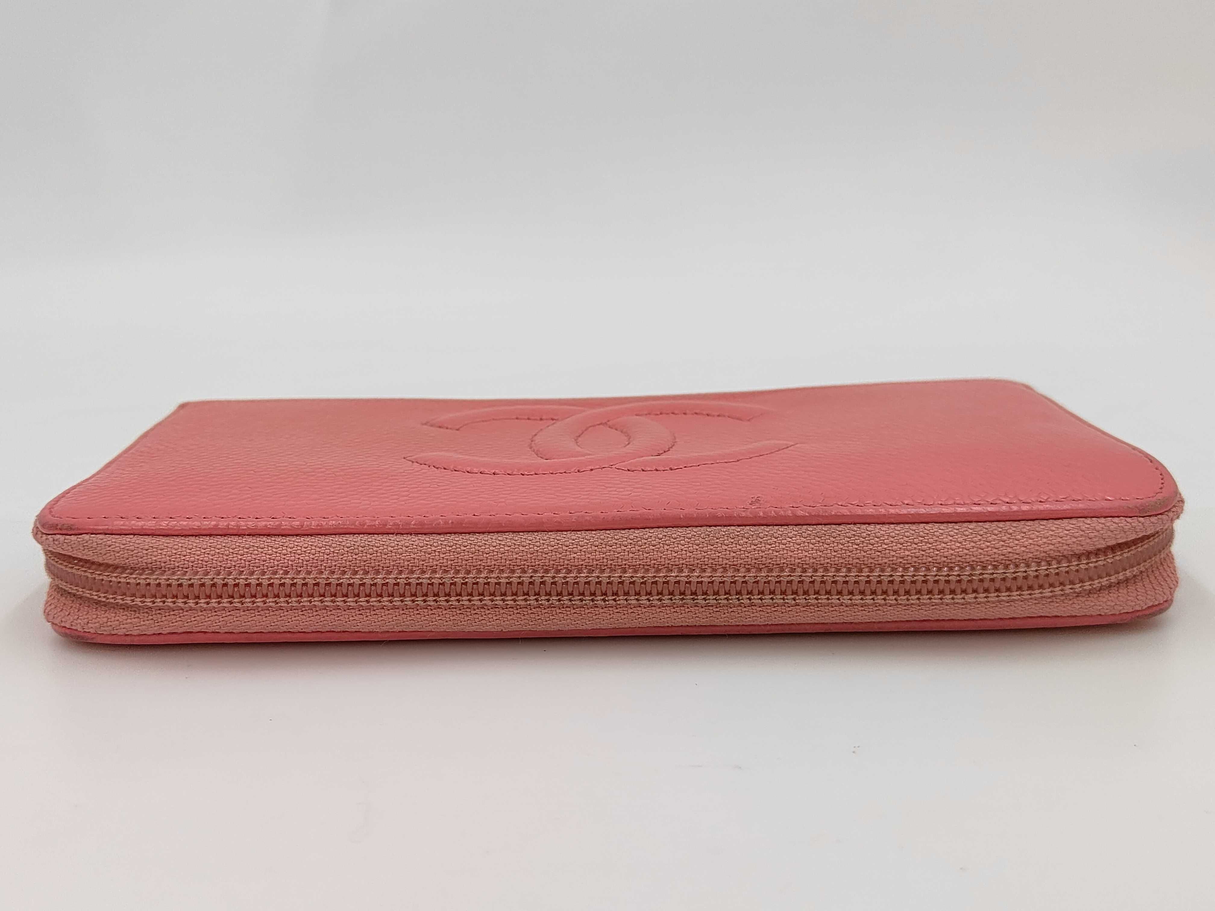 Round Zipper Caviar Leather Pink Long Wallet — view 5