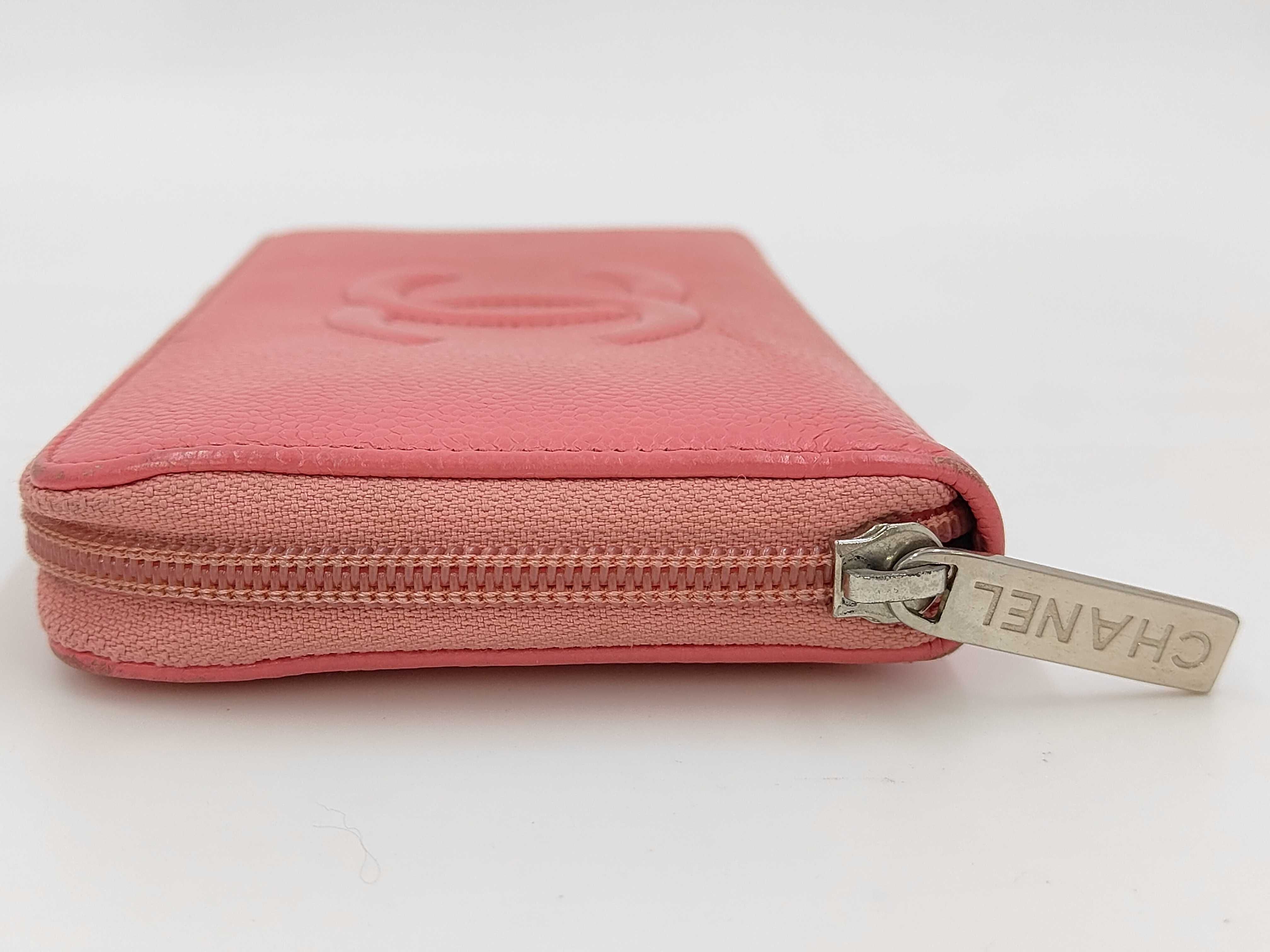 Round Zipper Caviar Leather Pink Long Wallet — view 6