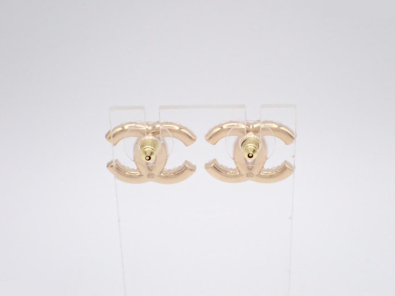 Coco Mark Pearl Earrings B24A — view 2