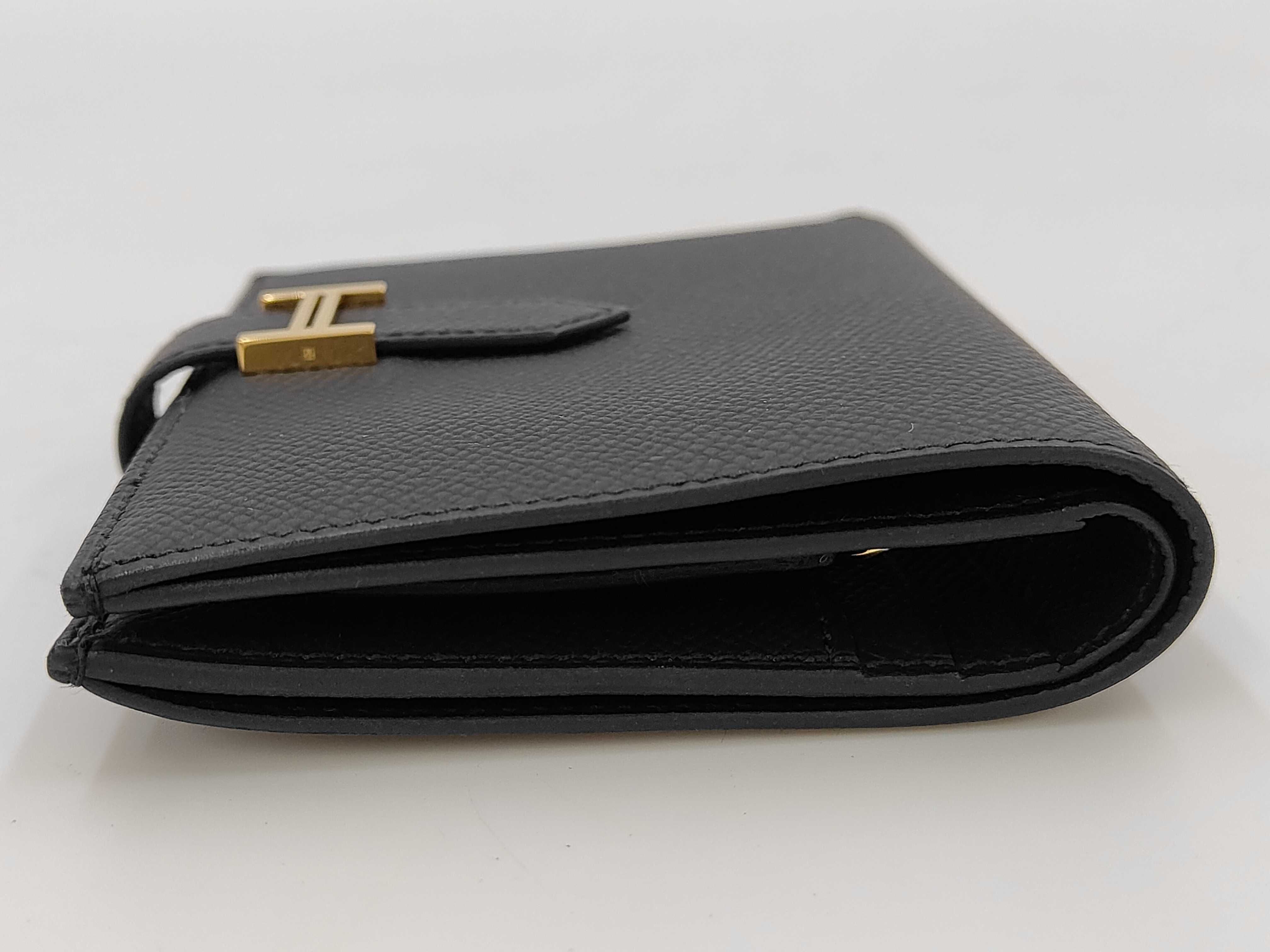 Bearn Compact Wallet, Veau Epsom Leather, Gold Hardware, Black, G Stamp — view 3