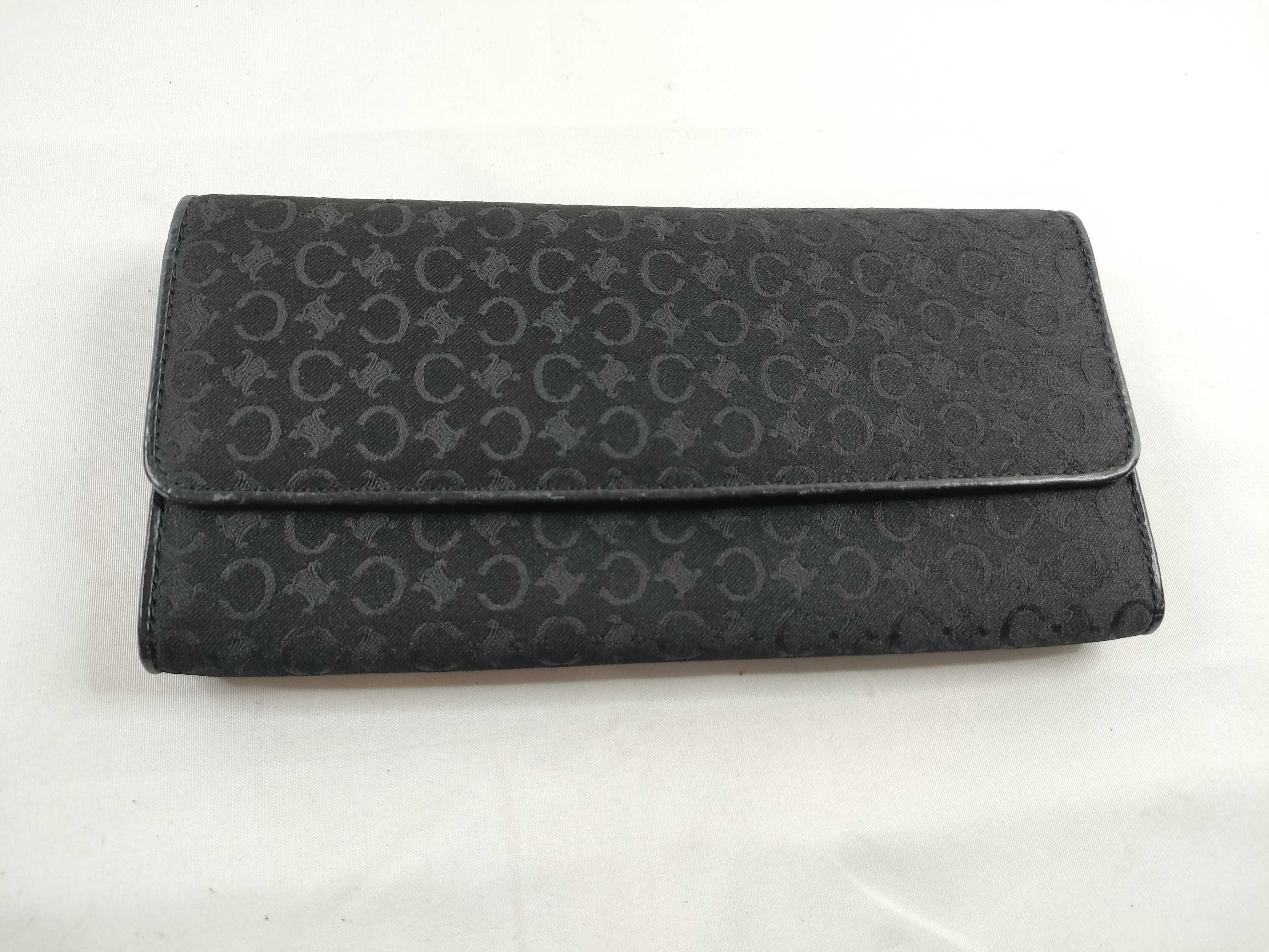 long wallet