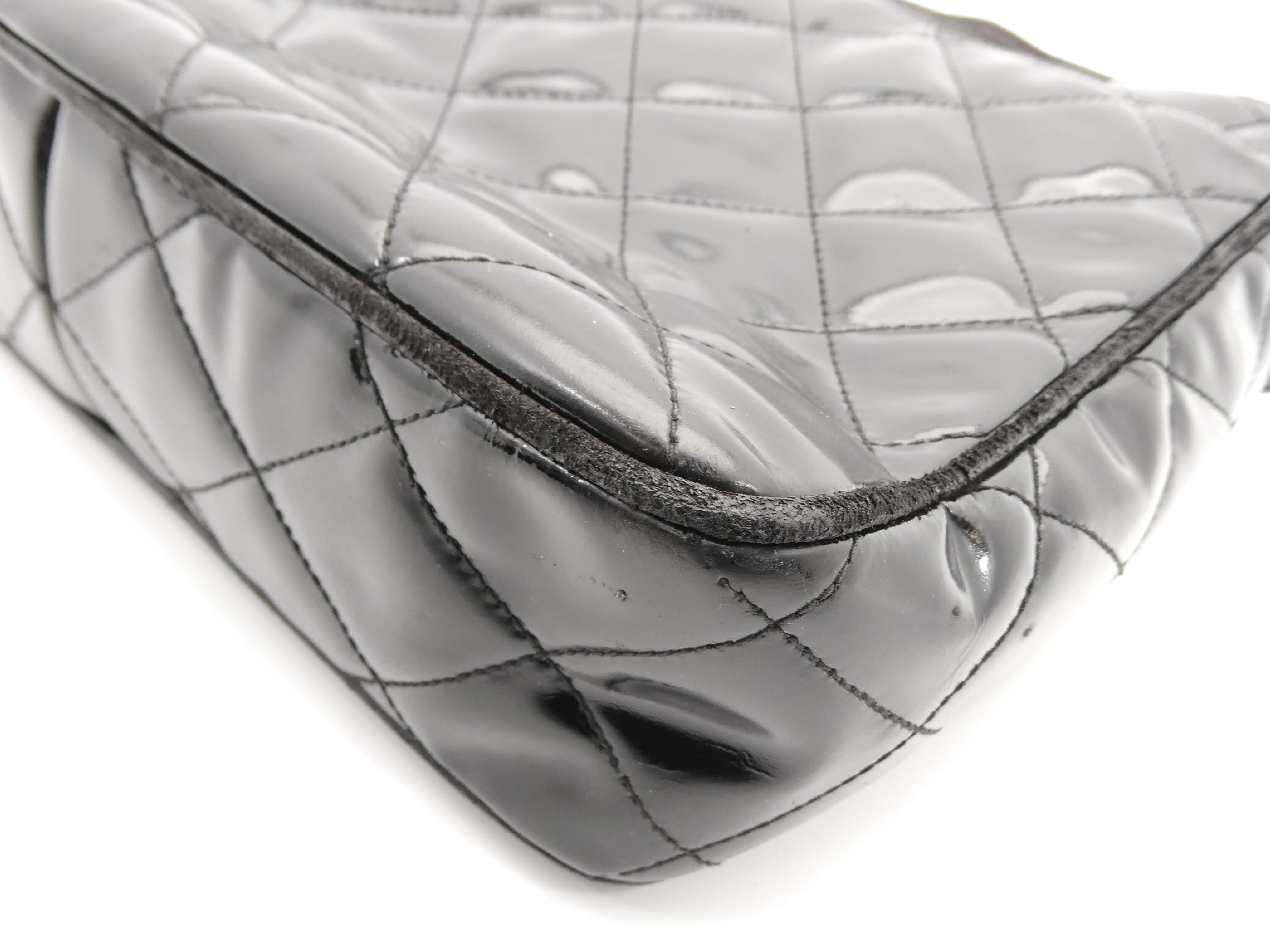 Matelassé Enamel Coco Mark Turnlock Shoulder Bag — view 10