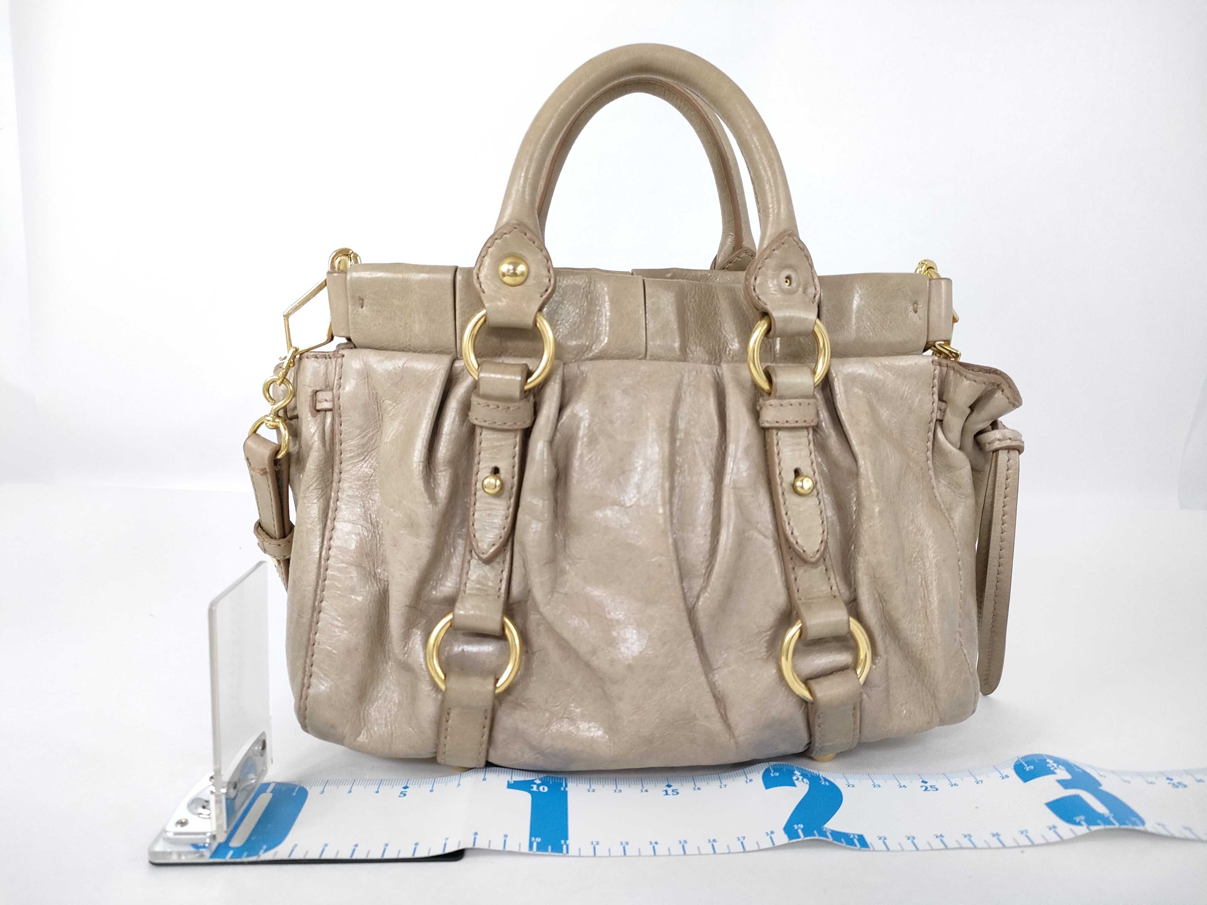 Vitello 2-way Handbag/Shoulder Bag, Beige Handbag — view 2