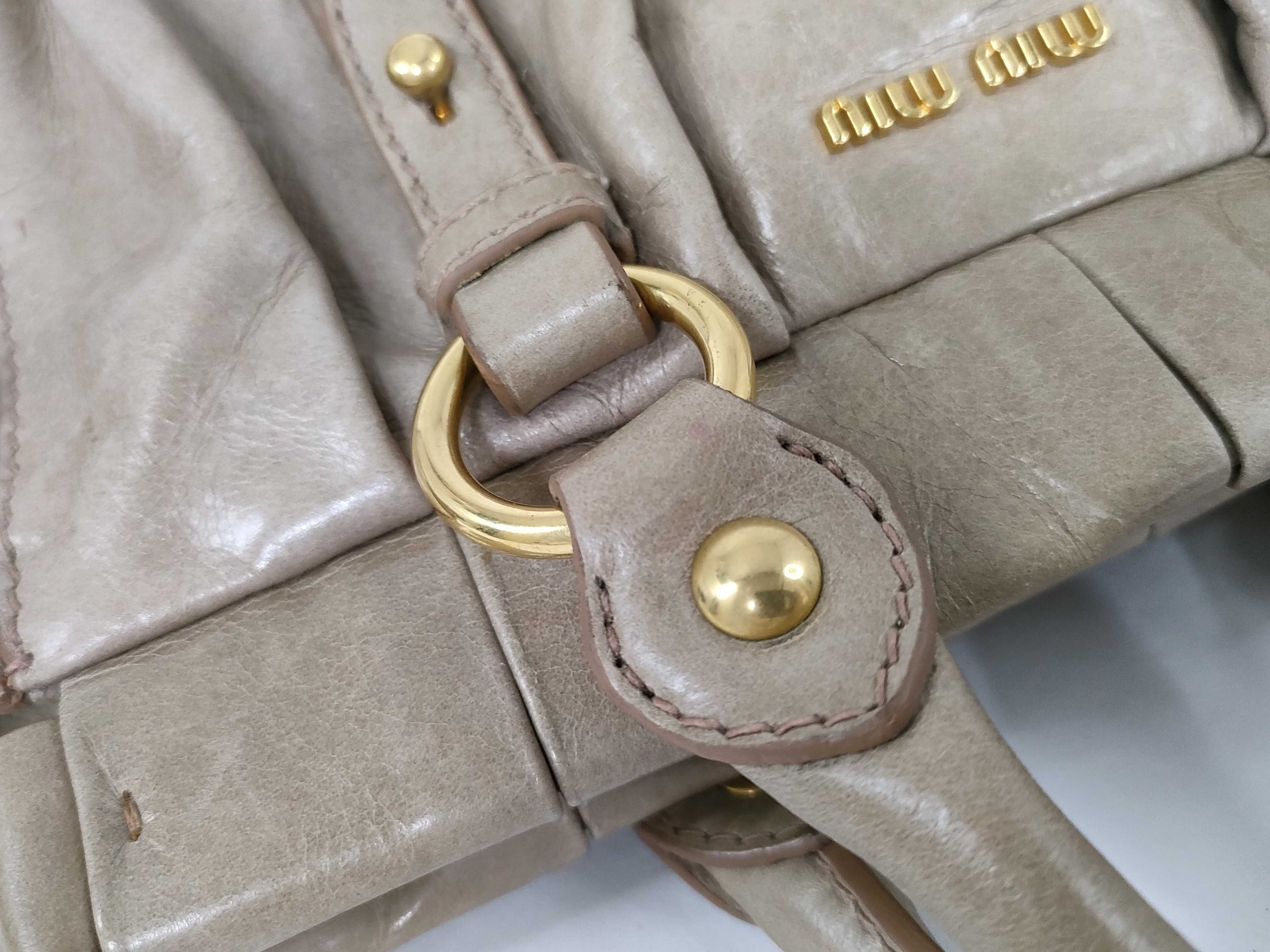 Vitello 2-way Handbag/Shoulder Bag, Beige Handbag — view 5