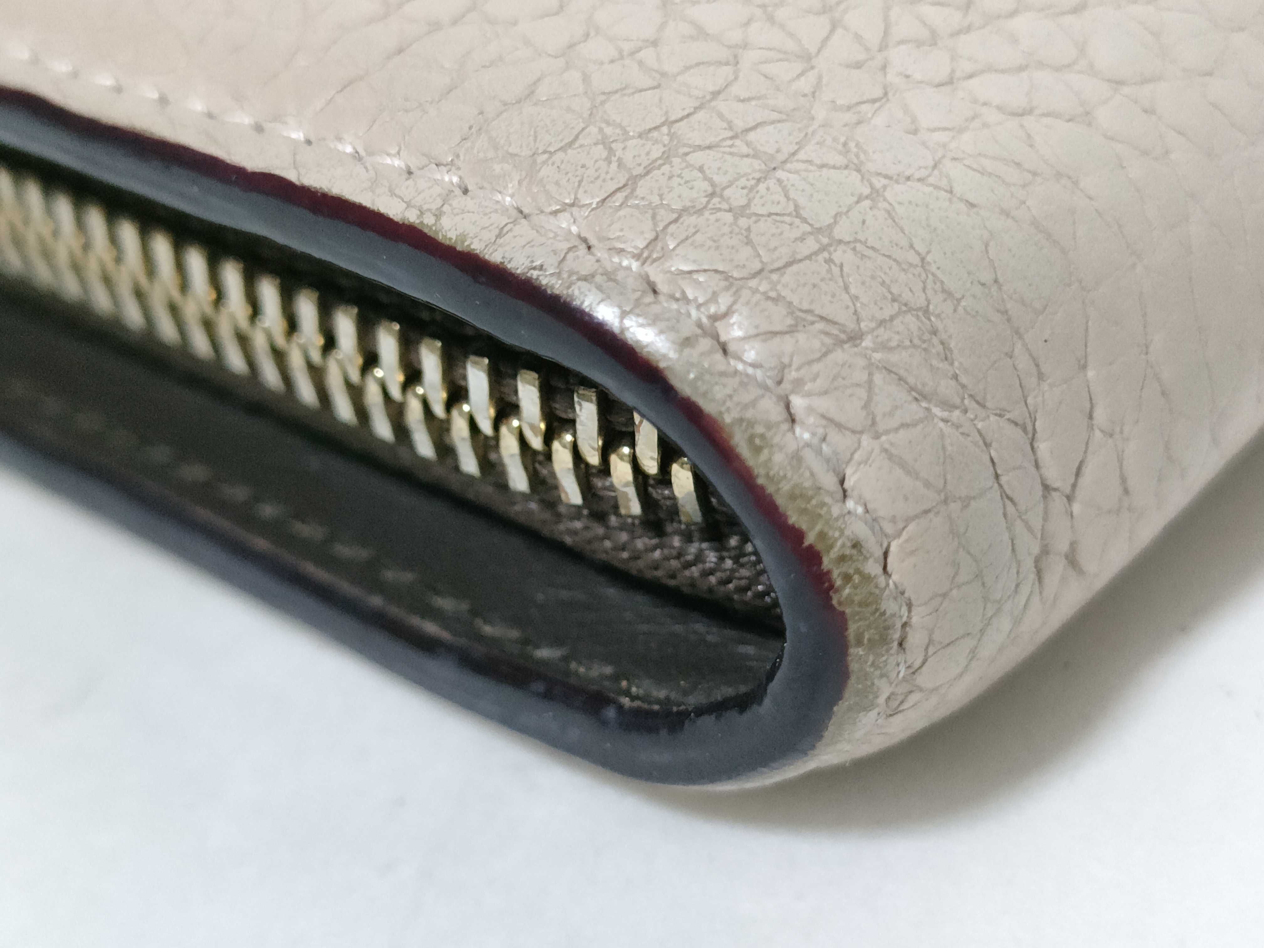 Charm Leather Round Long Wallet — view 3