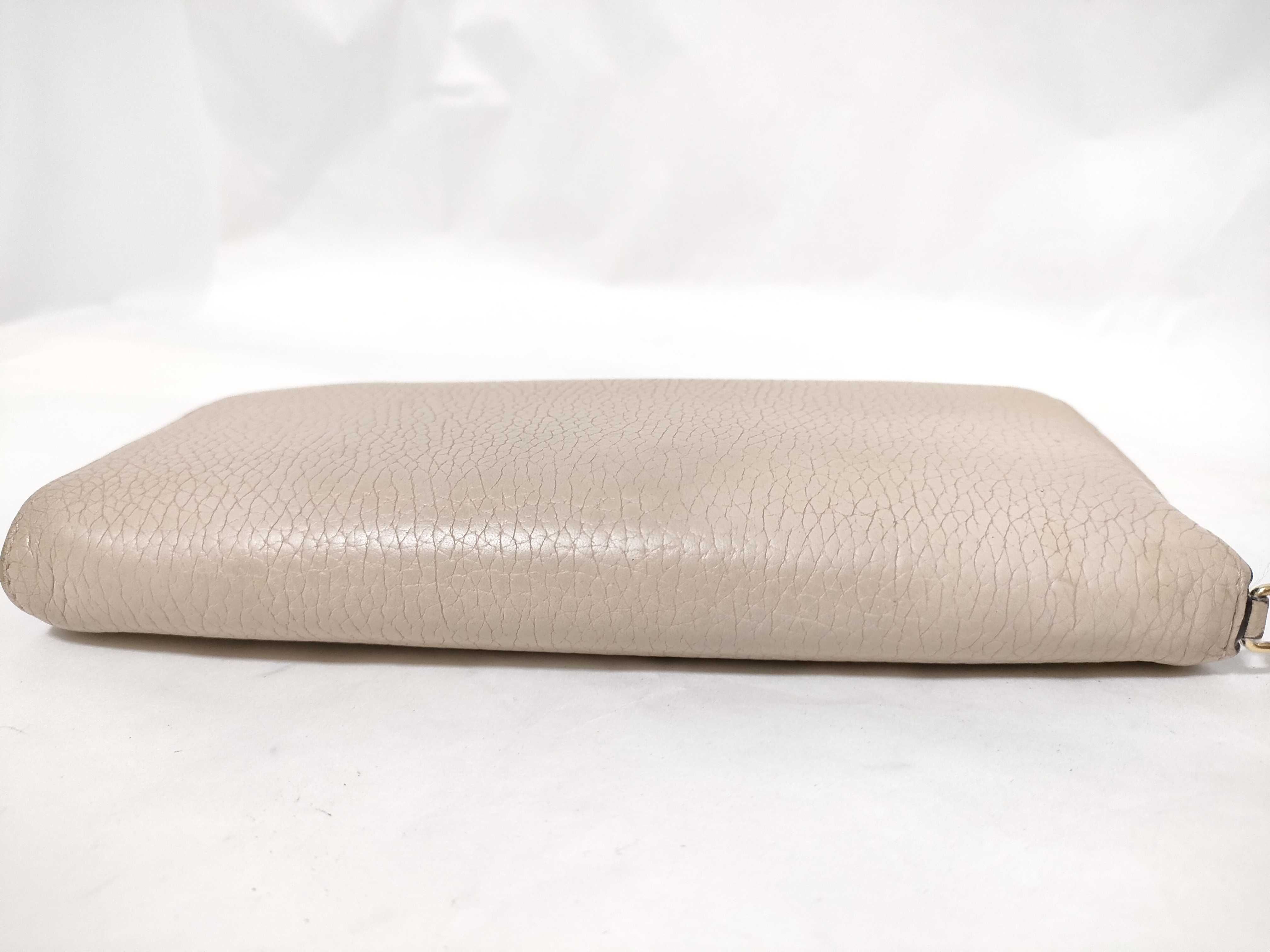Charm Leather Round Long Wallet — view 4