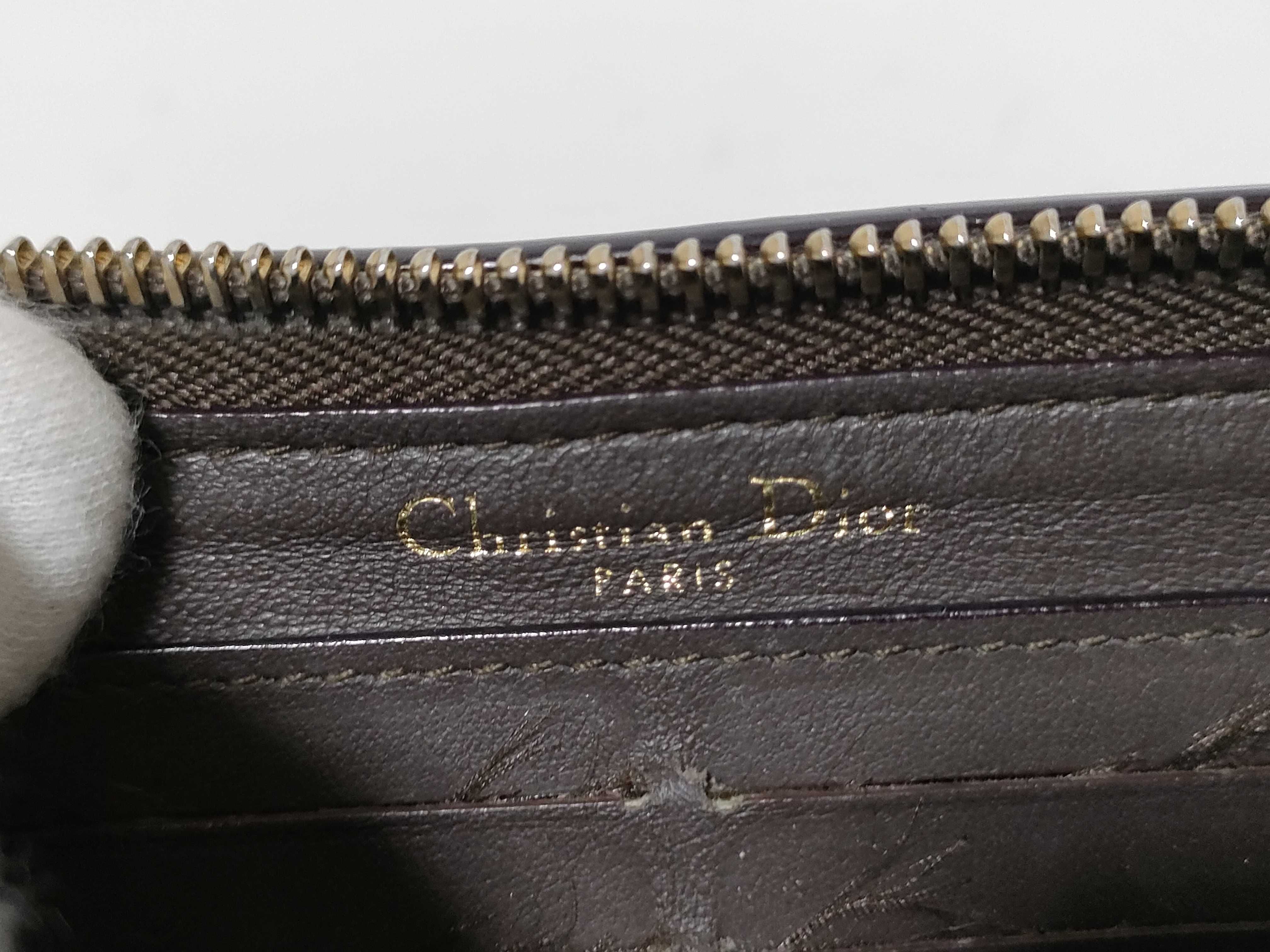 Charm Leather Round Long Wallet — view 8