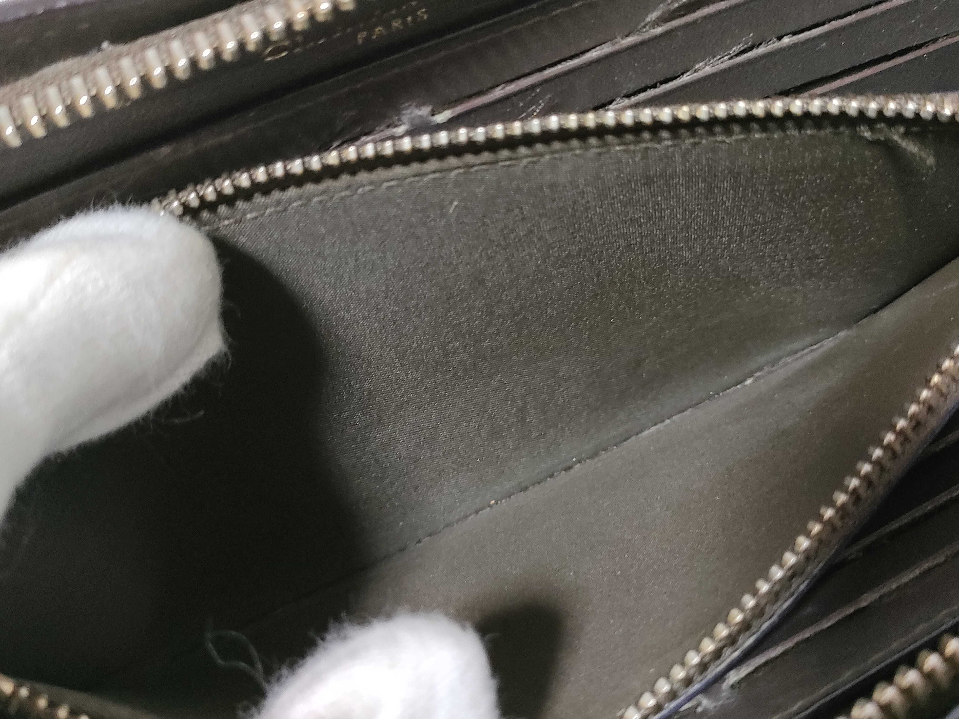 Charm Leather Round Long Wallet — view 10