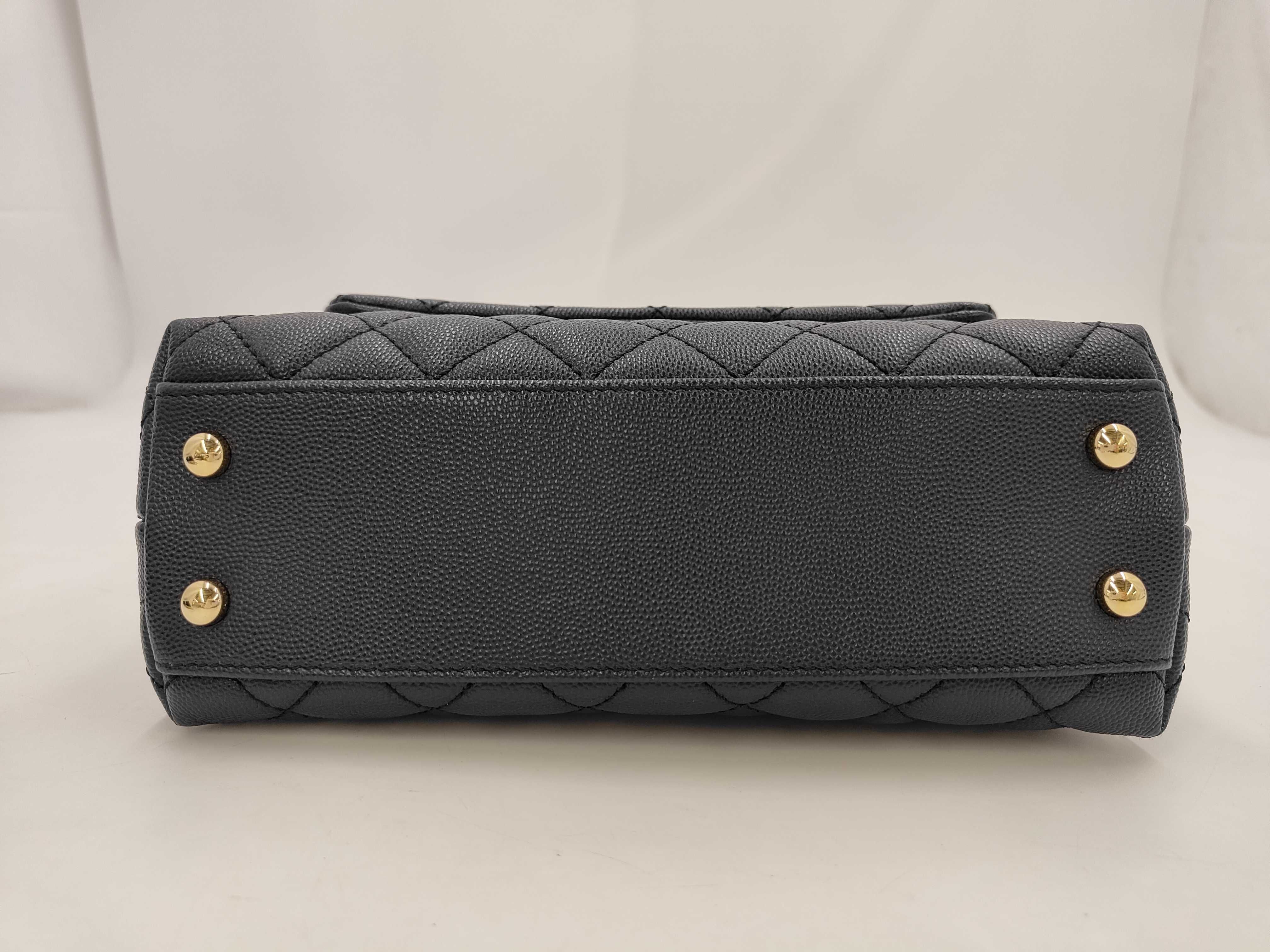 Matelassé Coco Handle XS Caviar Leather Dark Navy Gold Hardware 30 Series Bag — view 4
