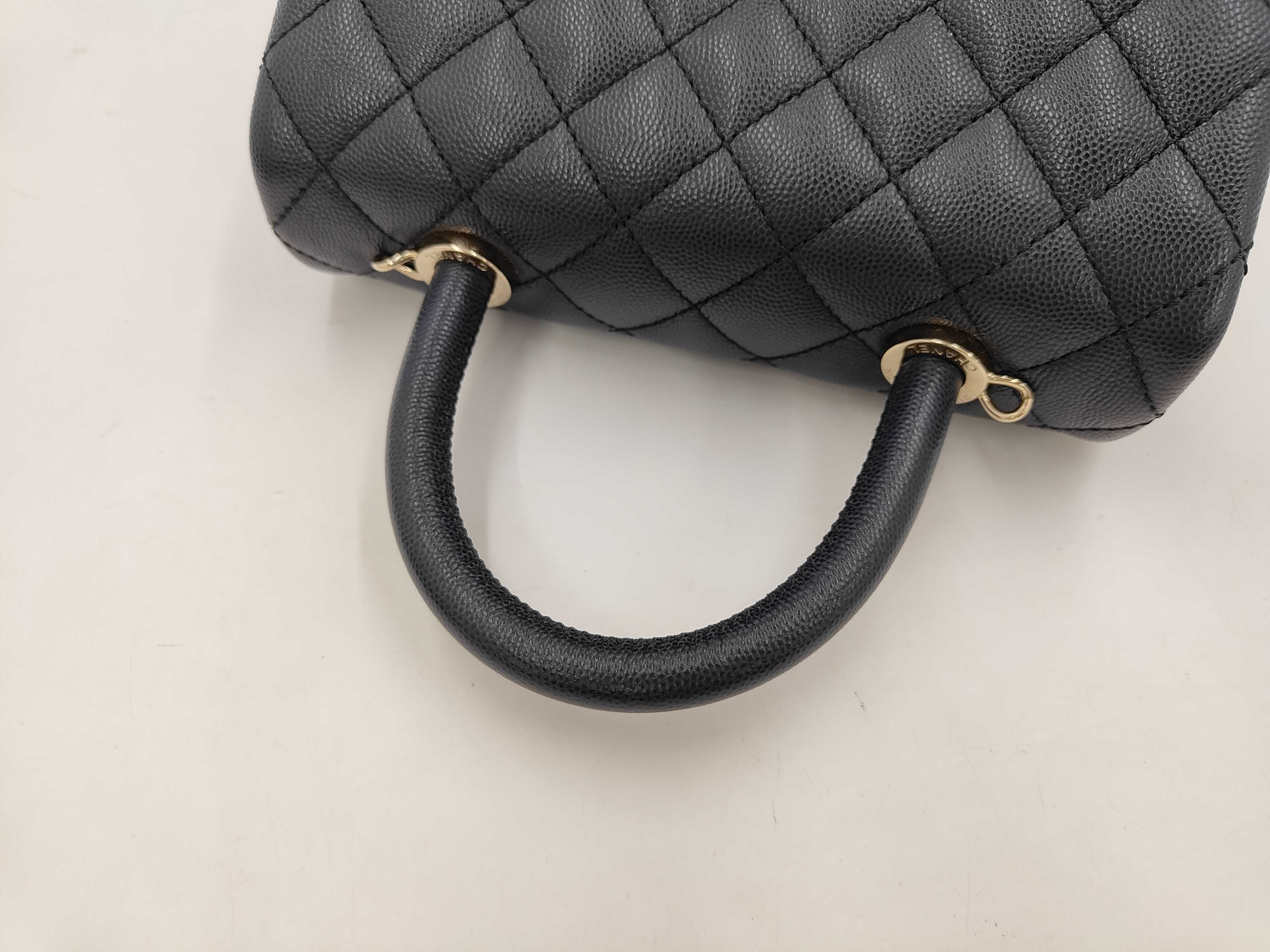 Matelassé Coco Handle XS Caviar Leather Dark Navy Gold Hardware 30 Series Bag — view 7