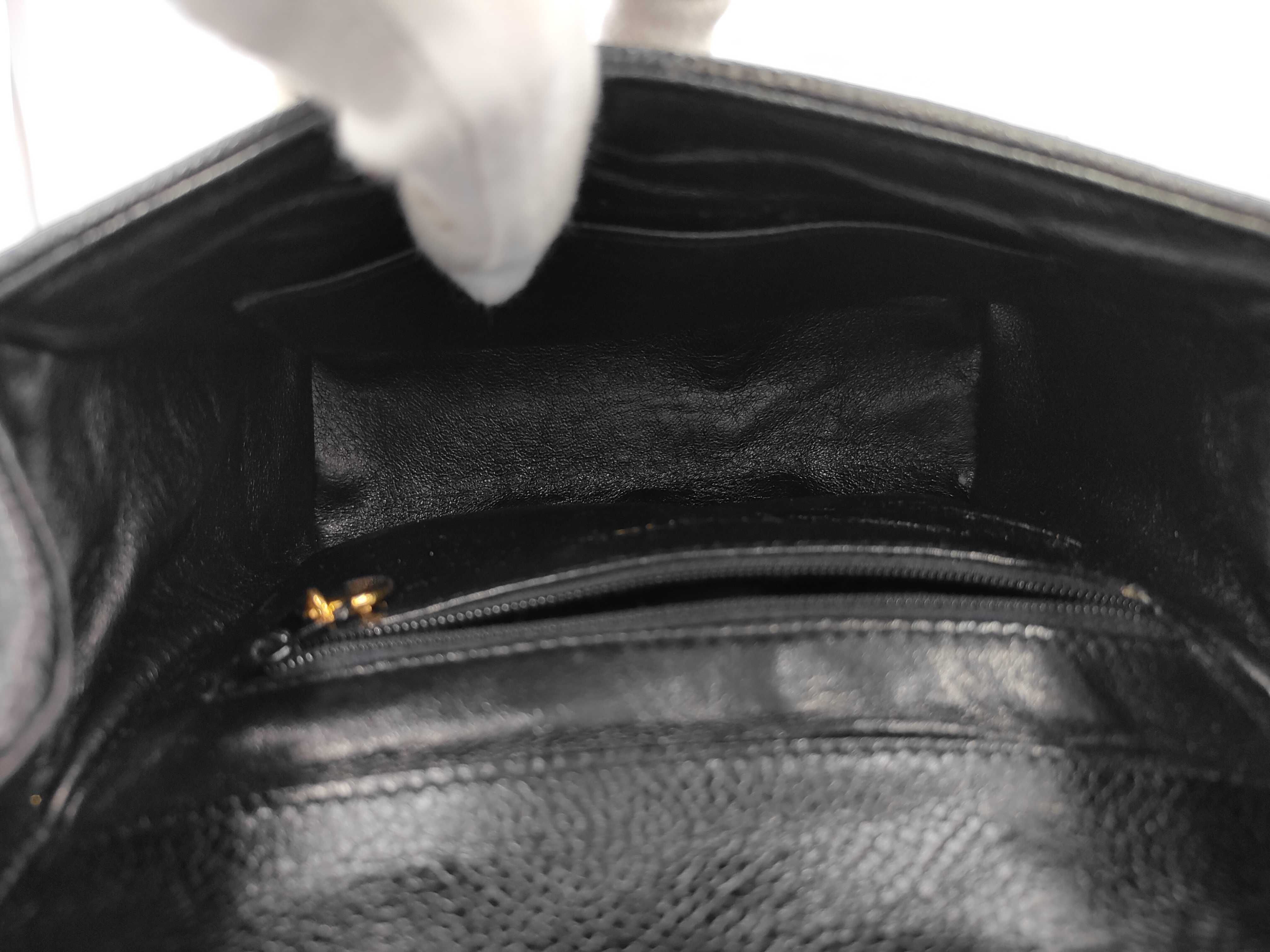 Round Flap Caviar Skin Shoulder Bag (Series 2) — view 10