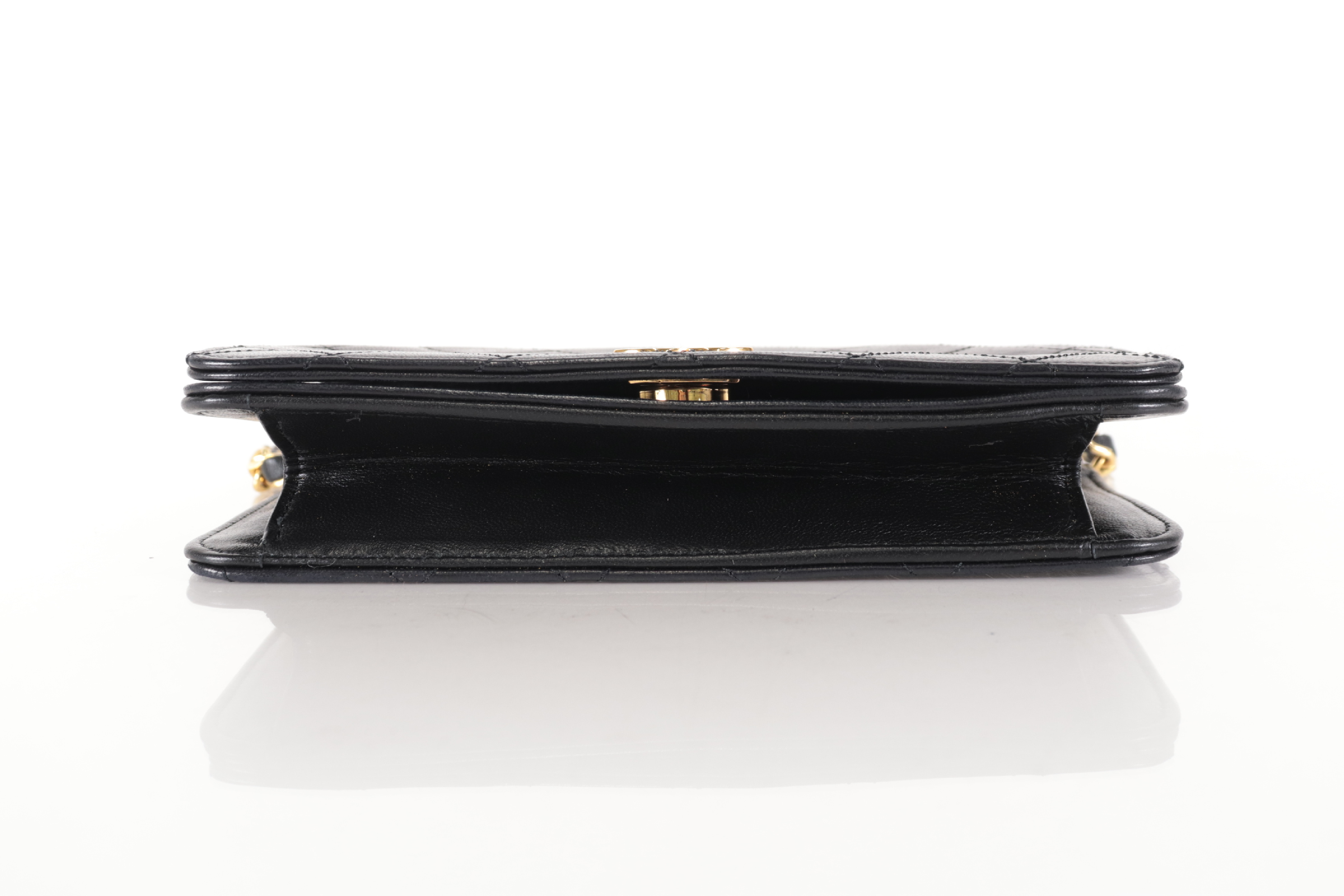 Full Flap Push Lambskin Chain Shoulder Bag (Serial Number 0) — view 7