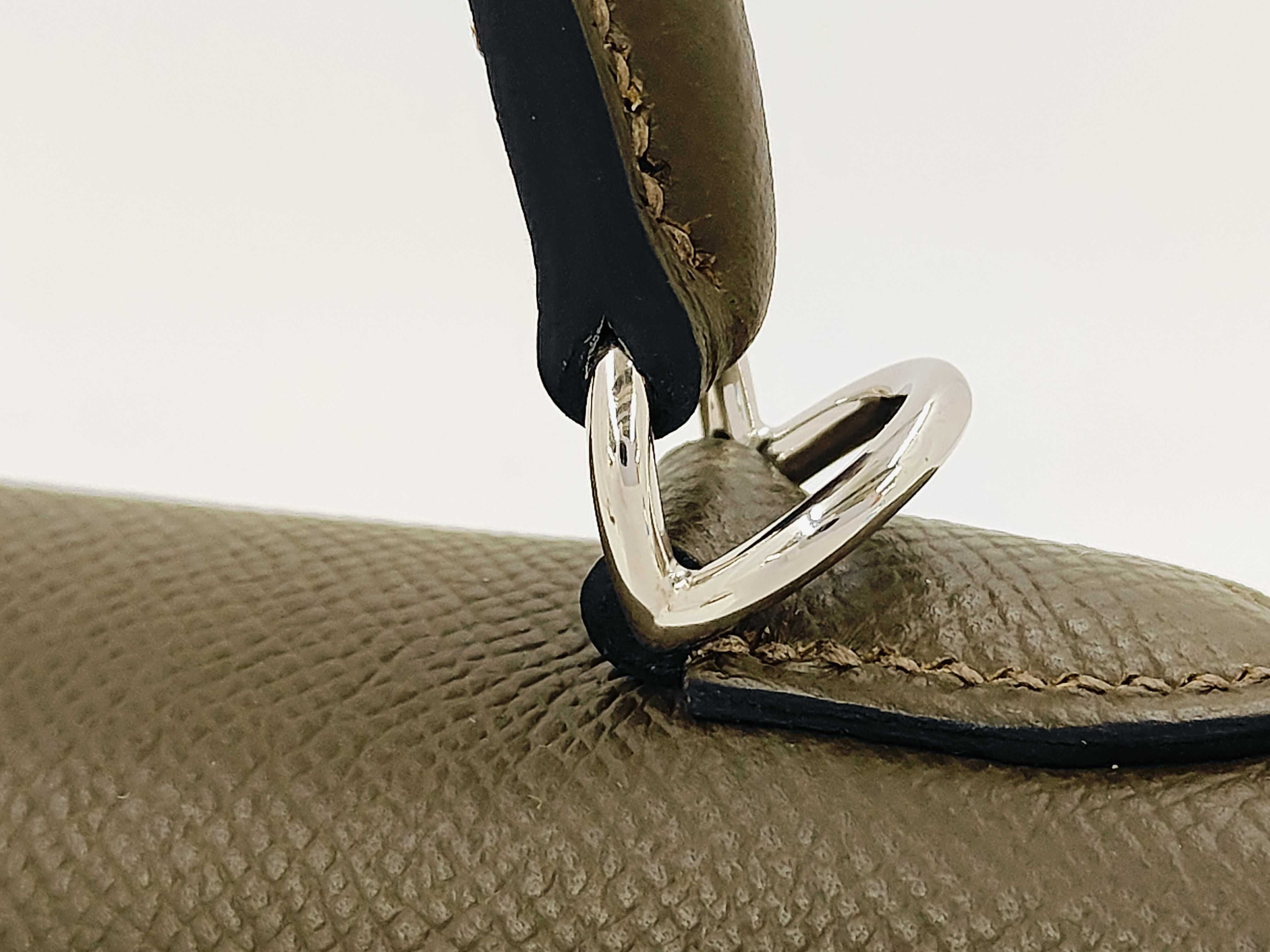Kelly 25 Vert Roden Epsom Leather Handbag with Silver Hardware (G Stamp) — view 5