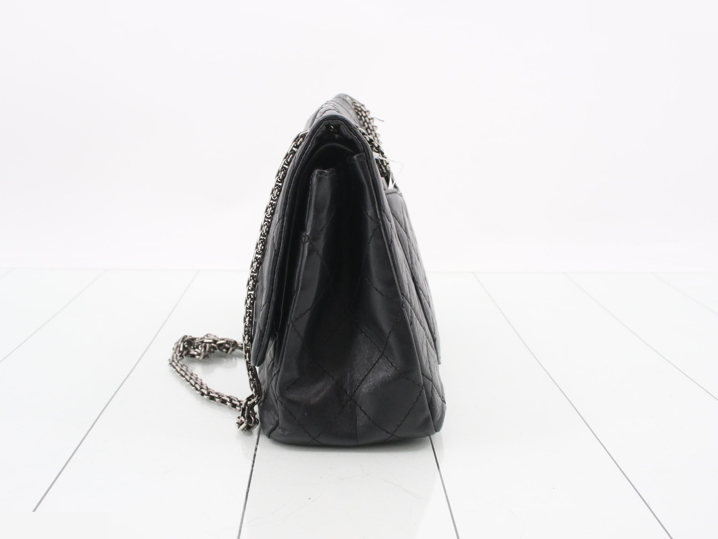 Matelassé 2.55 Leather Double Flap Double Chain Shoulder Bag — view 3