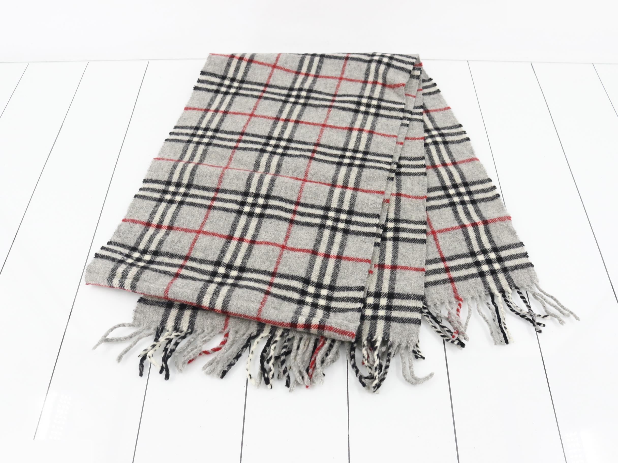 Other lines: Small items, accessories, and scarves — view 3