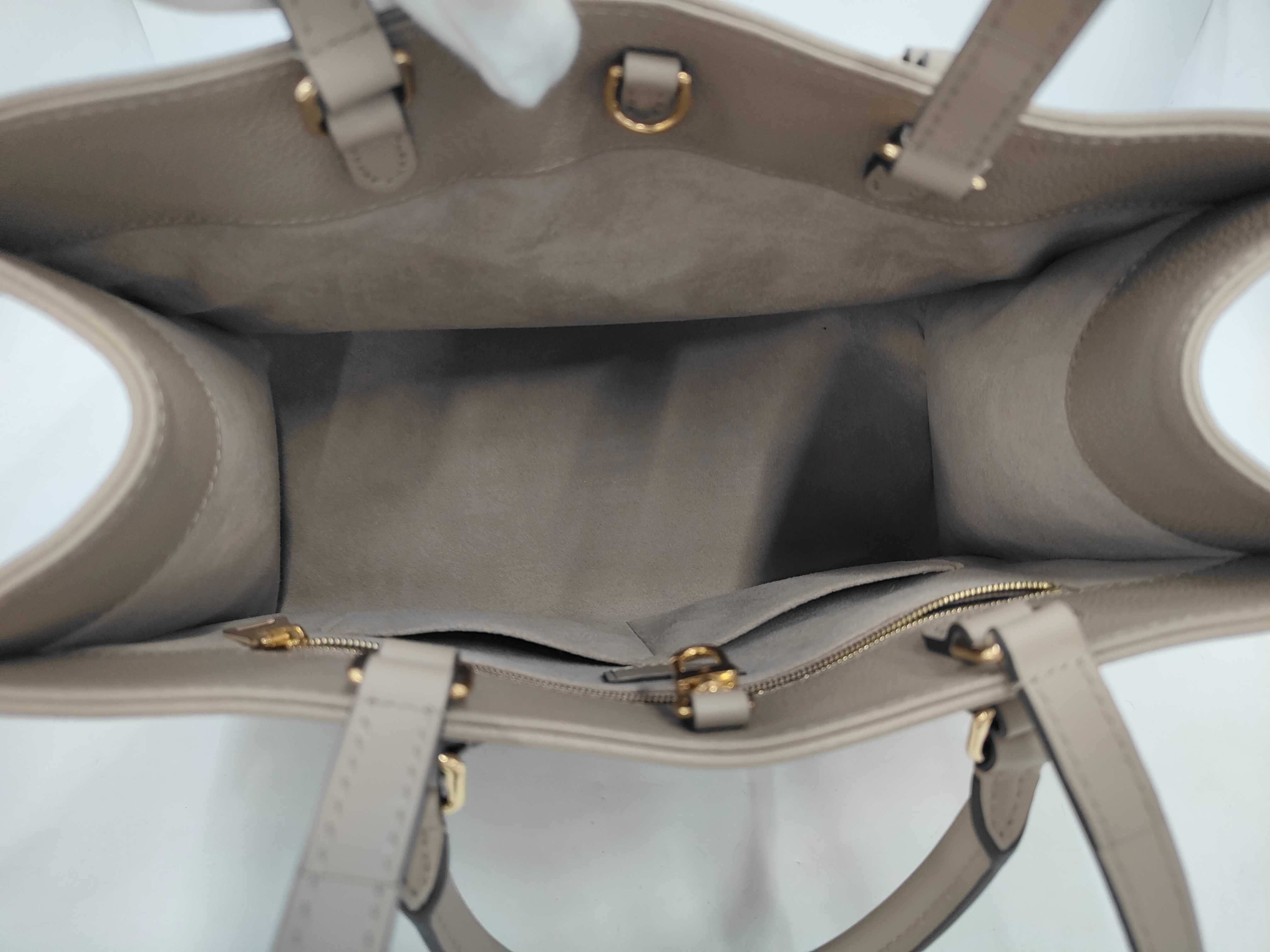 LV OnTheGo MM M45607 Tote Bag (with box and dust bag) — view 8