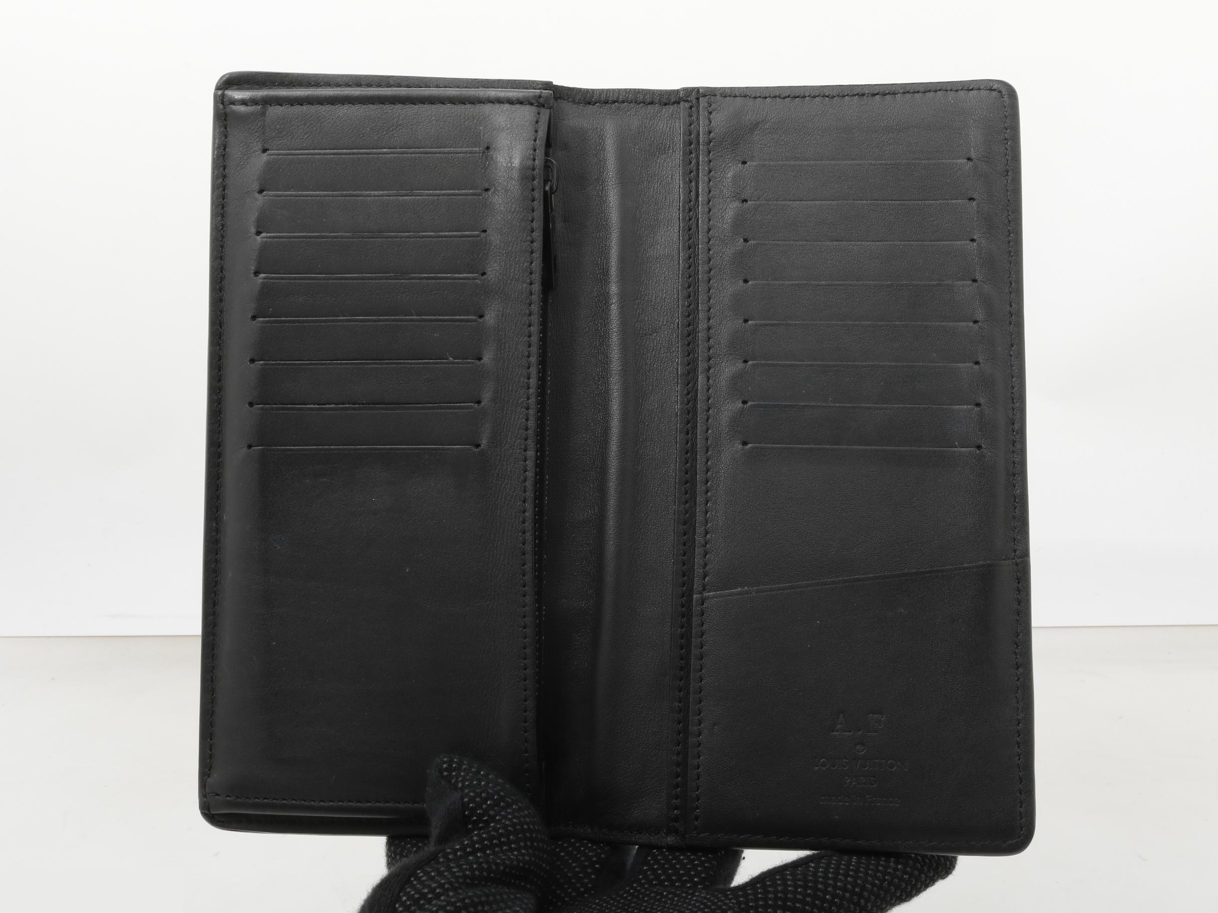 LV Aerogram Portefeuille Brazza NM Bi-fold Long Wallet — view 4