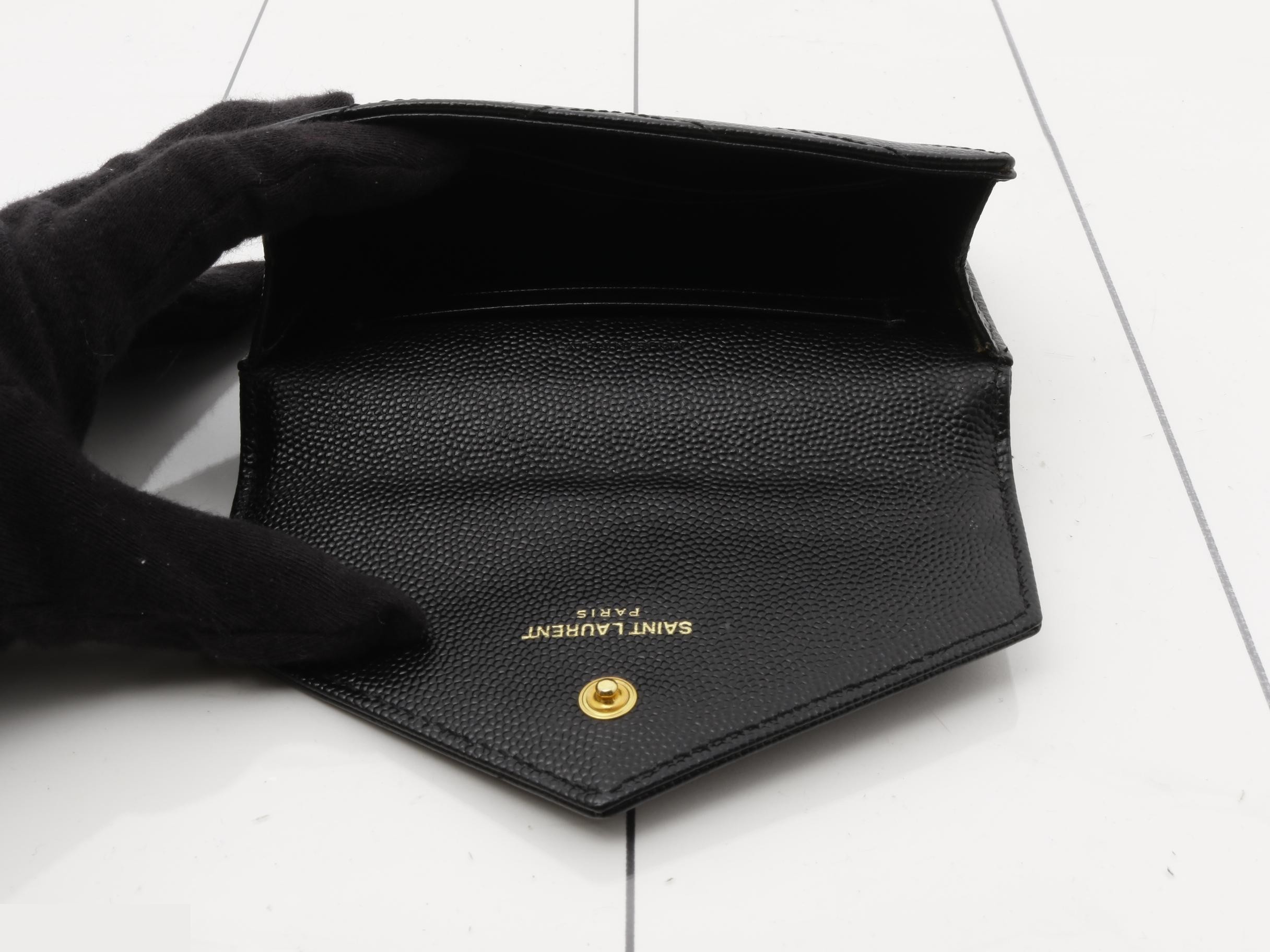 Other lines: Bags and Wallets — view 4