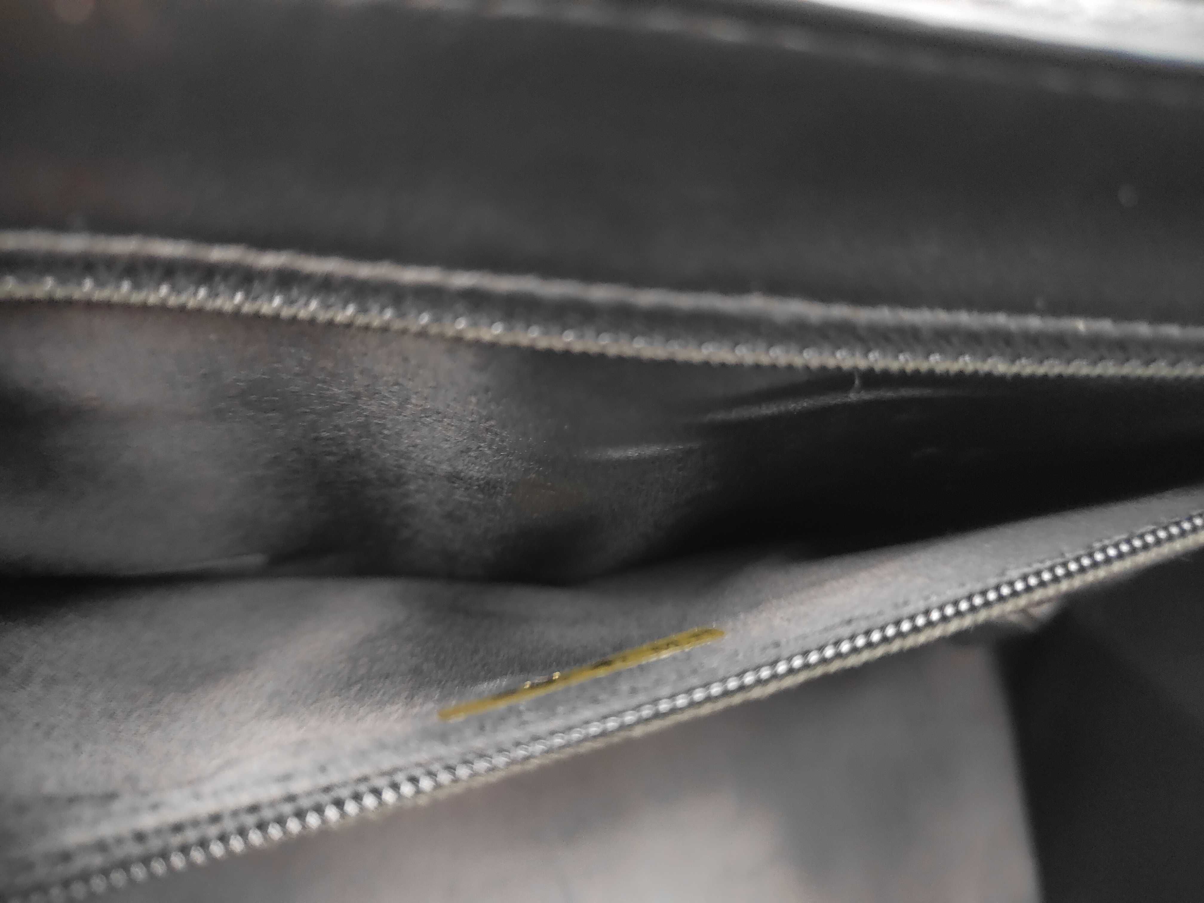 Caviar Skin Vanity Bag 2-Way Handbag Black Strap Series 3 Handbag — view 9