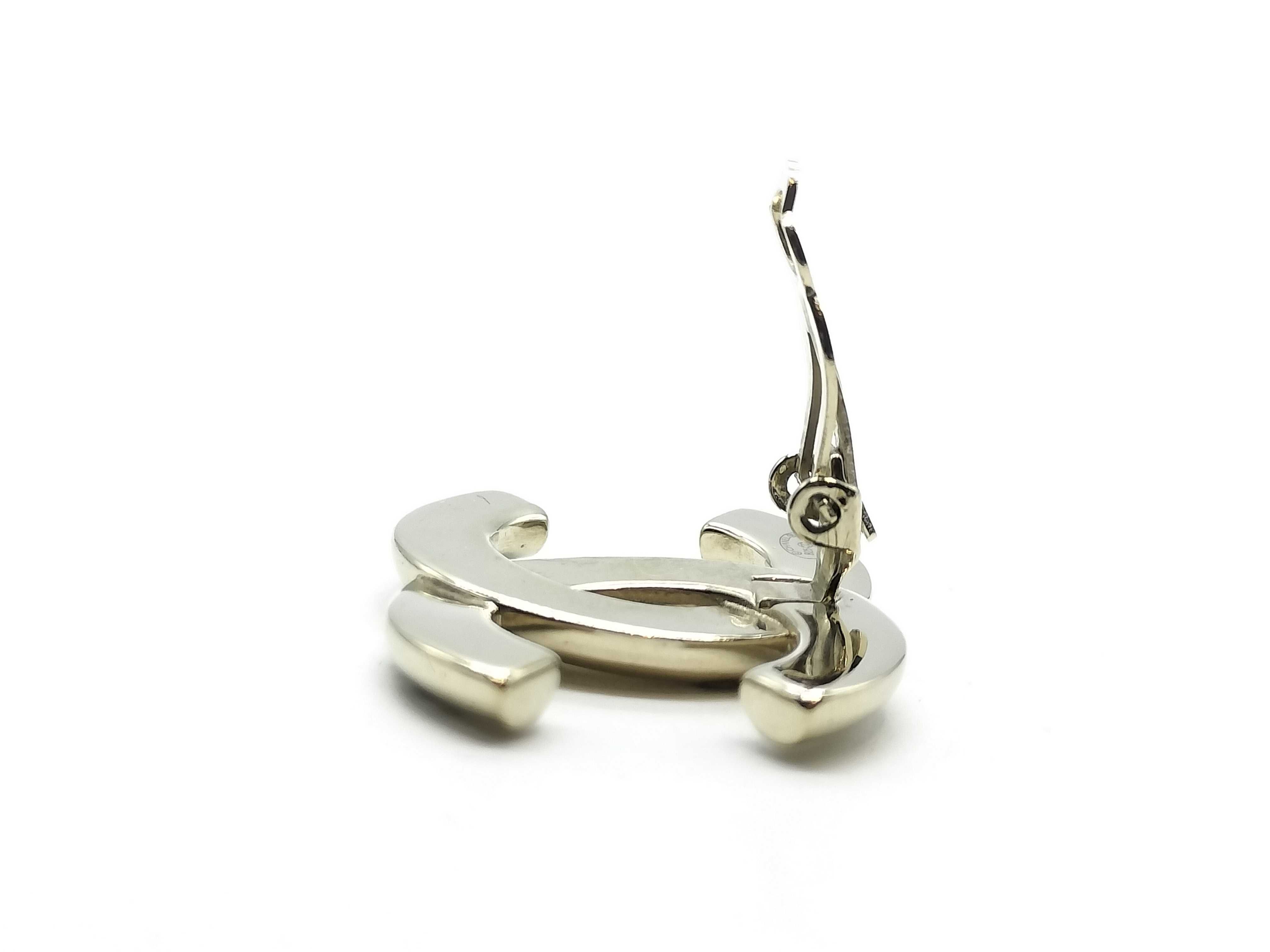 B25 Earrings — view 4