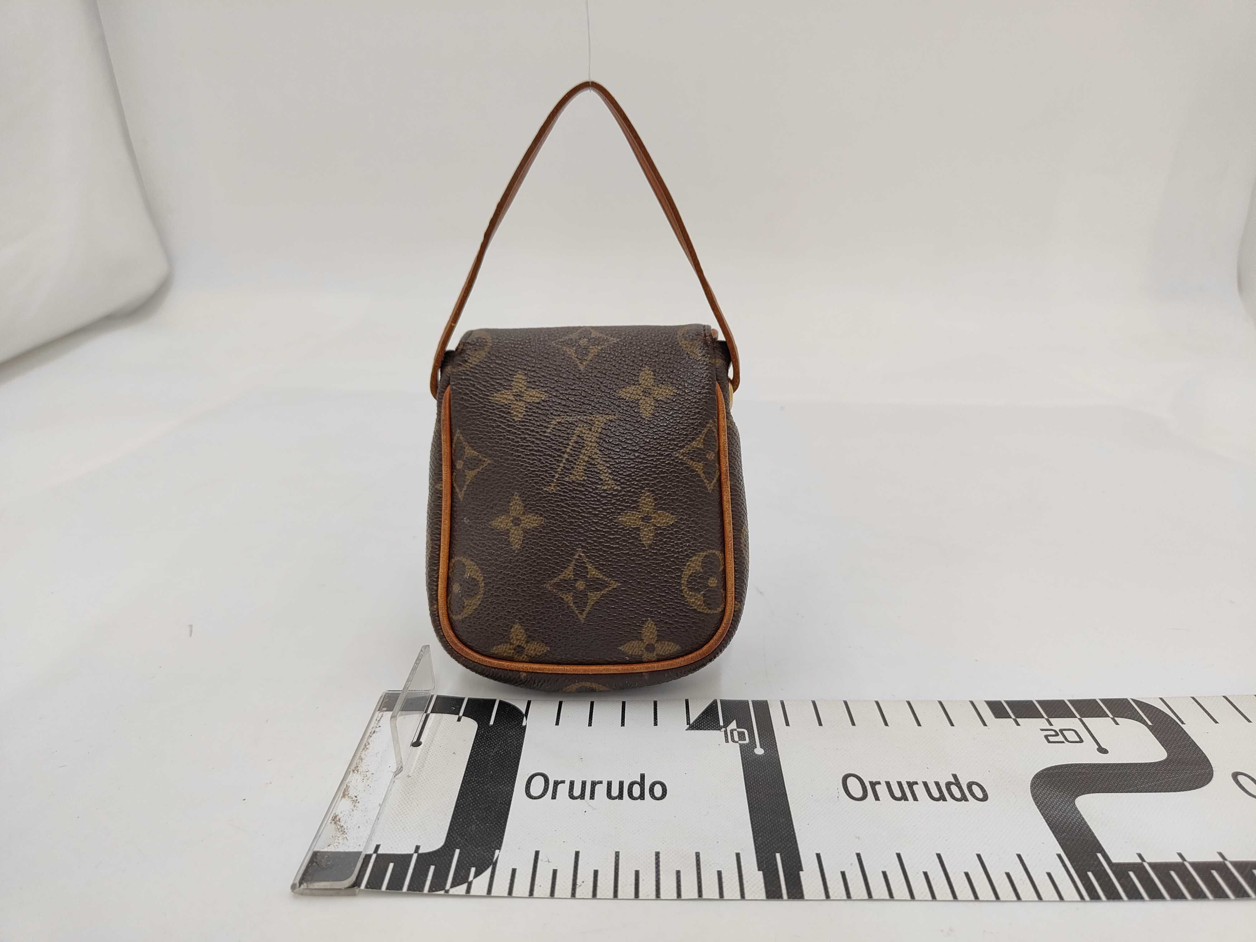 Cancun handbag, corner wear, cracks. — view 2