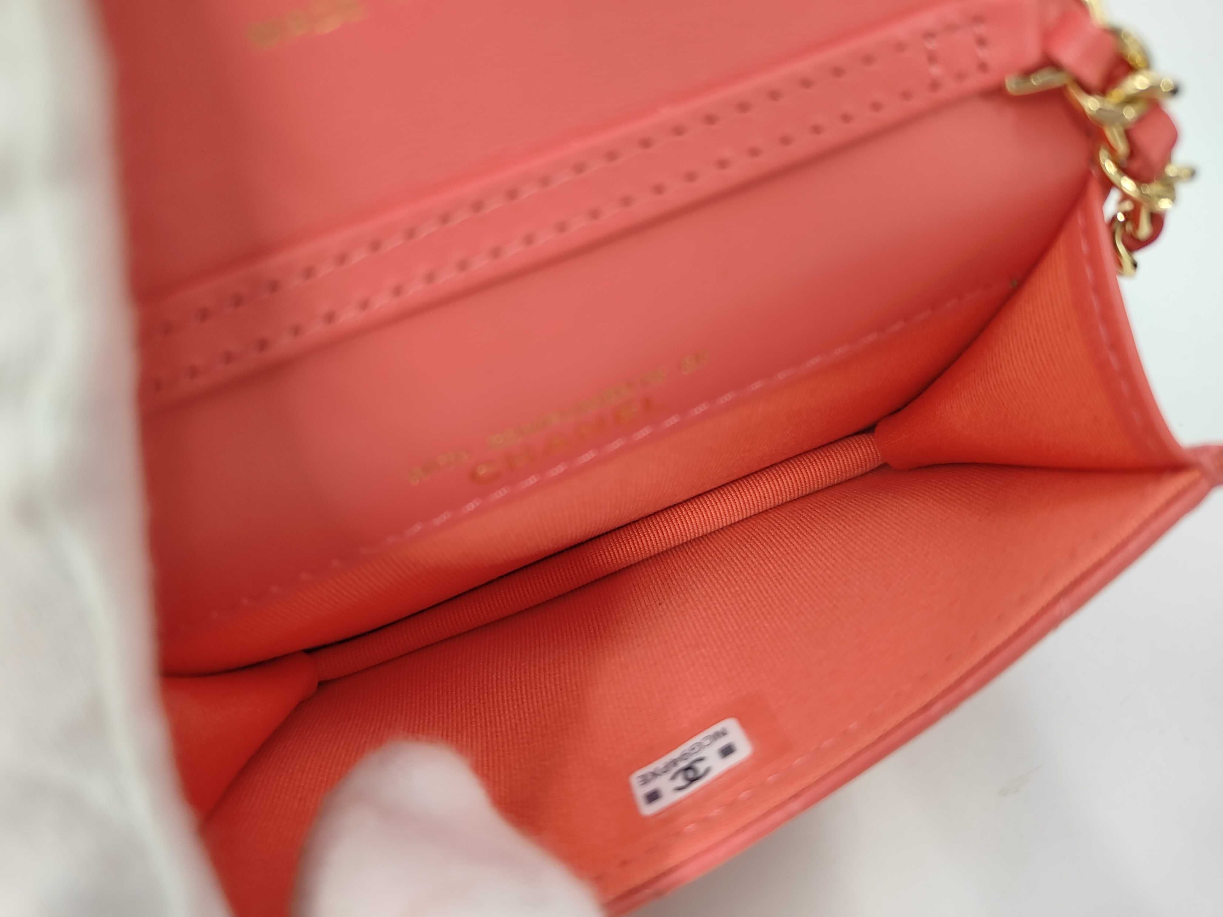 Chain Wallet Pink Push-Lock Random Shoulder Bag — view 9