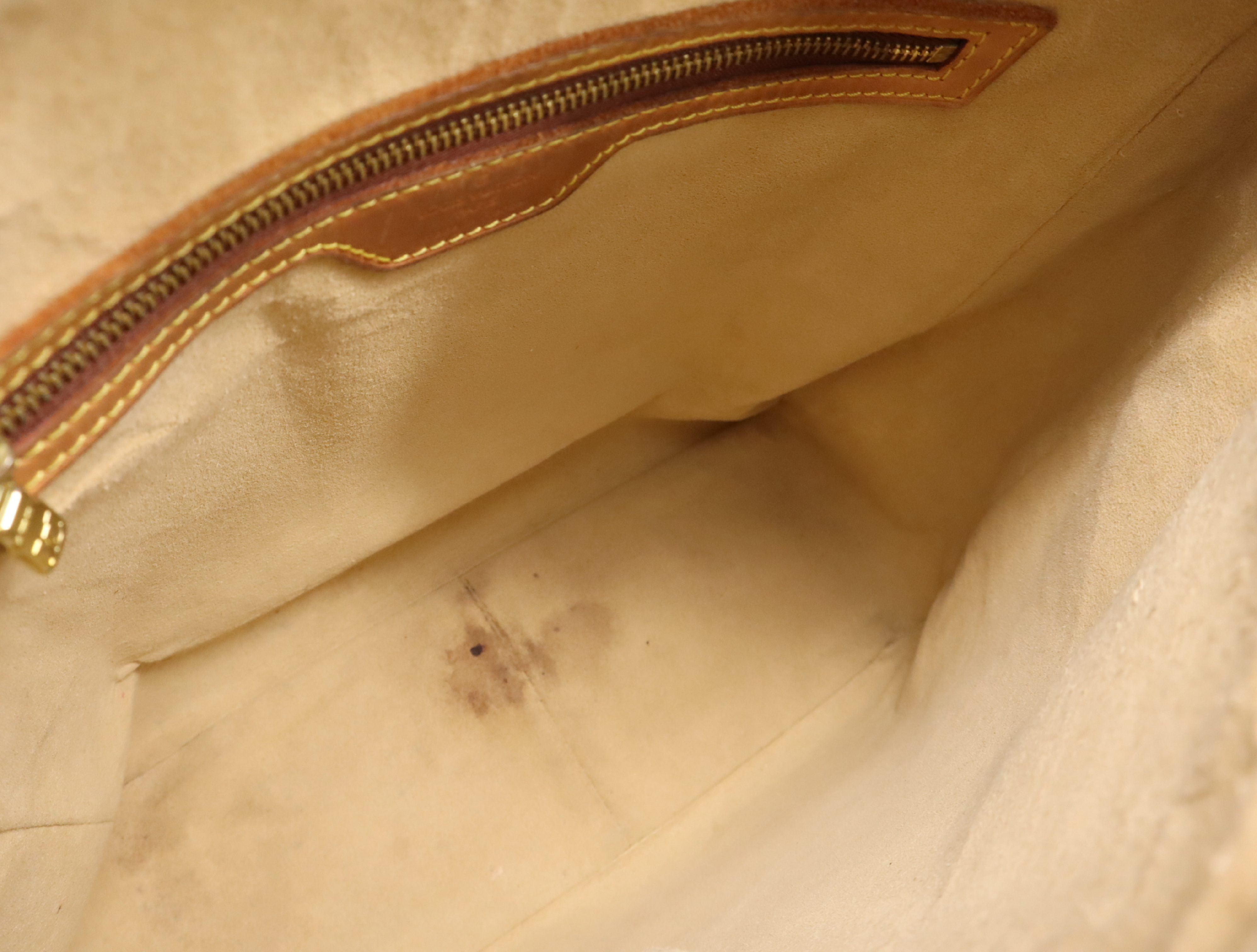 M51145 Monogram Looping GM Shoulder Bag — view 12
