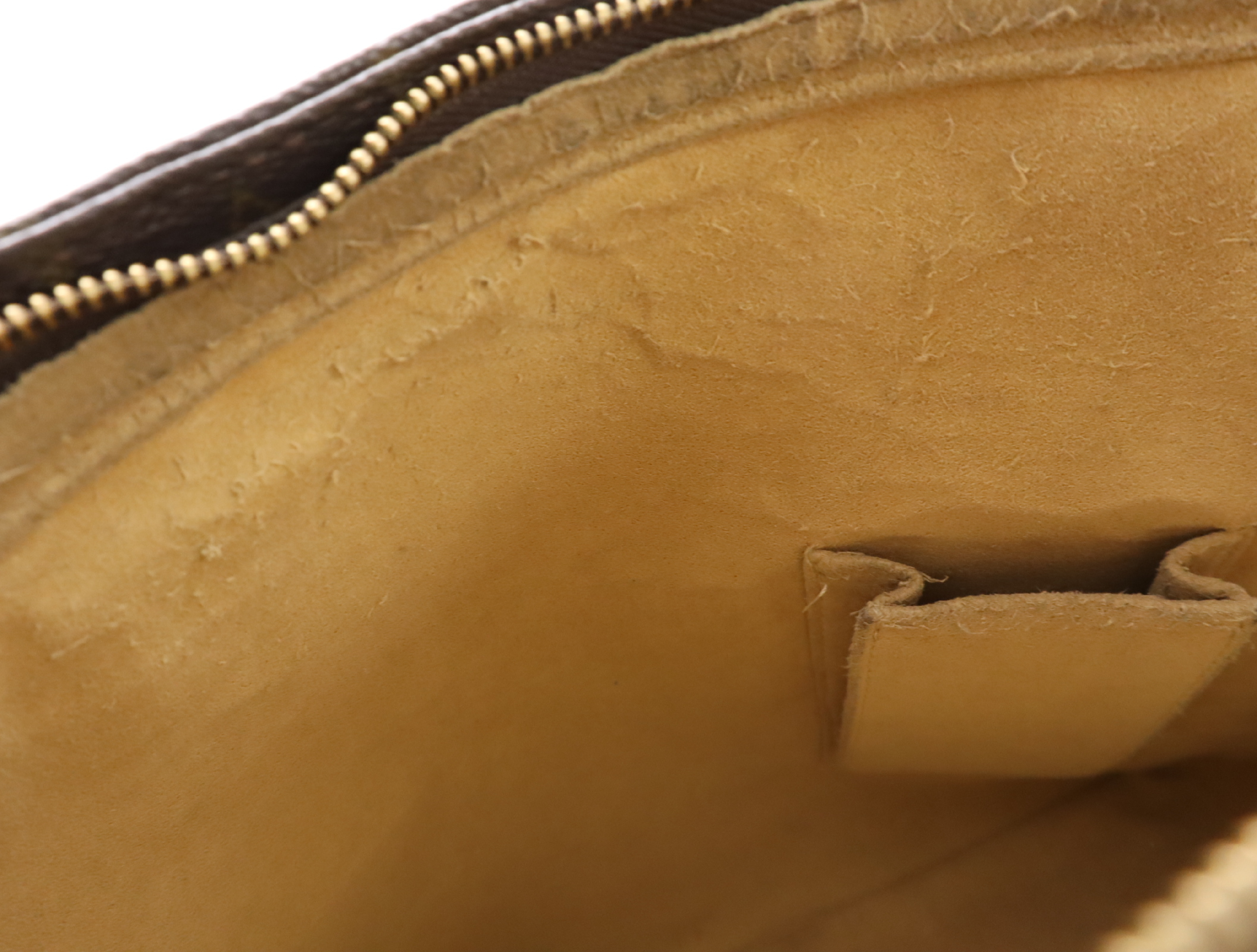 M51145 Monogram Looping GM Shoulder Bag — view 14
