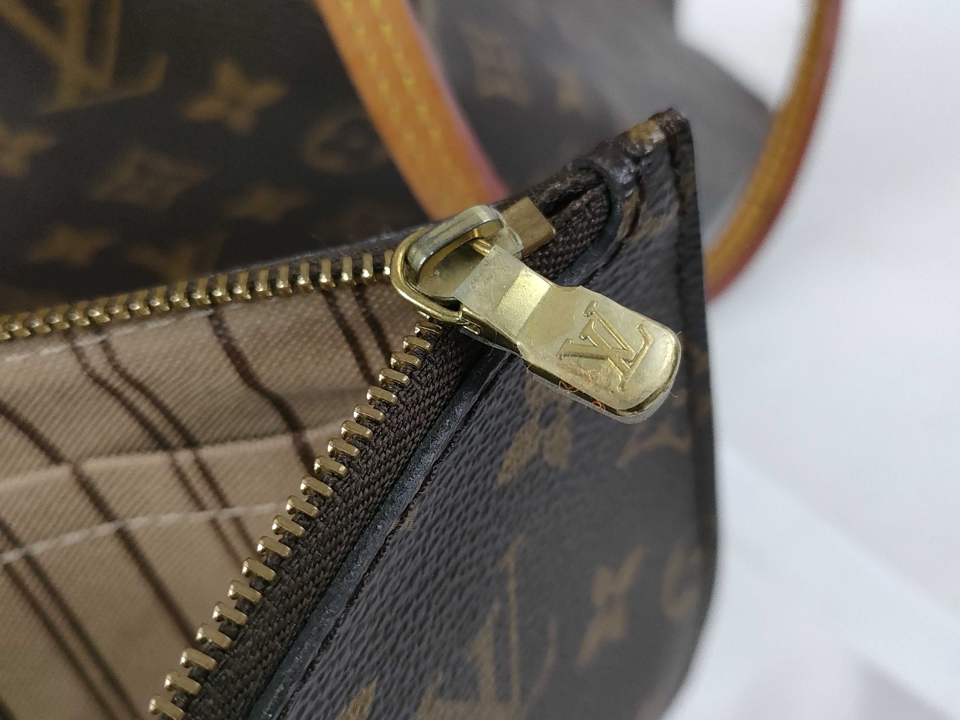 Monogram Vuitton Neverfull Tote Bag — view 15